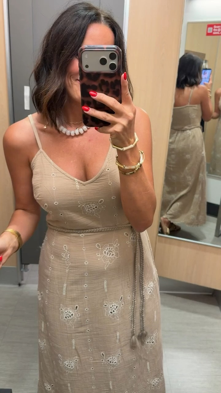 This Target dress is one of those pieces that looks so much more expensive than it is 🤎 The neutral color, embroidery, and flattering fit make it perfect for vacation, family photos, or dinner out. Plus… it’s on sale!

Size XS
5’3” for reference

#targetstyle #targetfinds #targetfashion #summerdress #neutralstyle #vacationoutfit #affordablefashion #ltkstyle #salefinds #everydaystyle