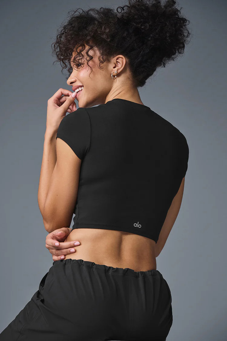 Alosoft Crop Finesse Short Sleeve | Alo Yoga (US)