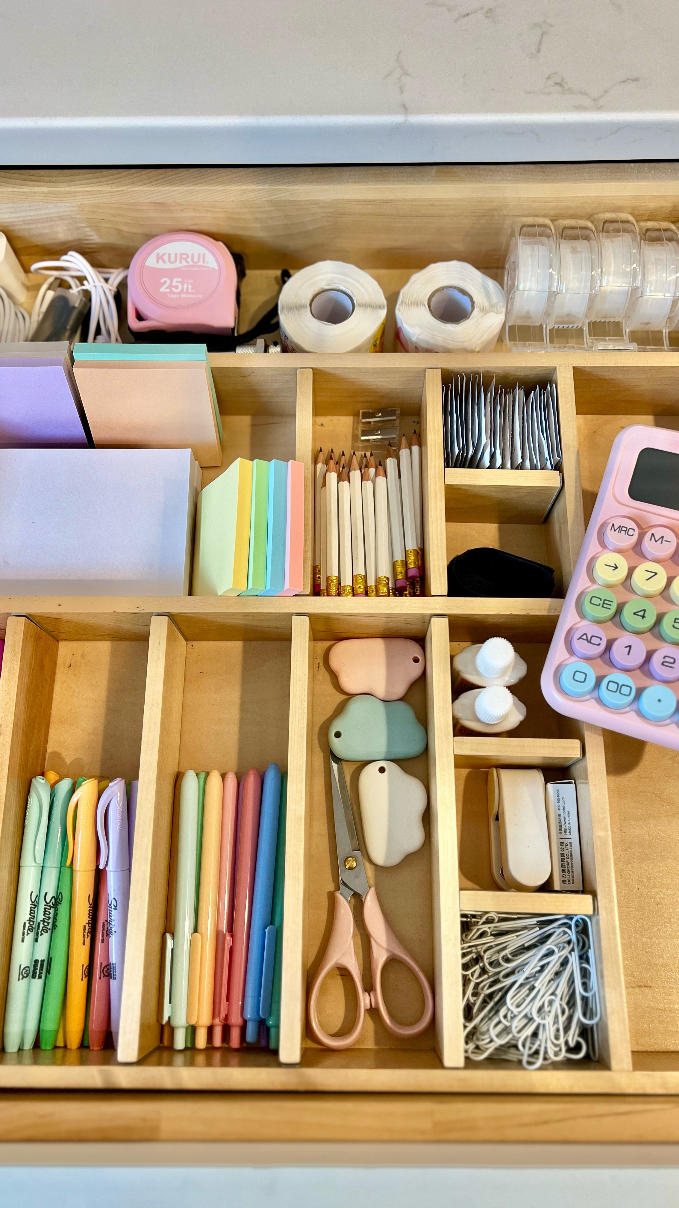 Making over my kitchen junk drawer 
✂️✏️🖇️🗒️
Junk drawer organization, drawer organization, pastel office supplies, office supply organization 

#LTKSeasonal #LTKHome