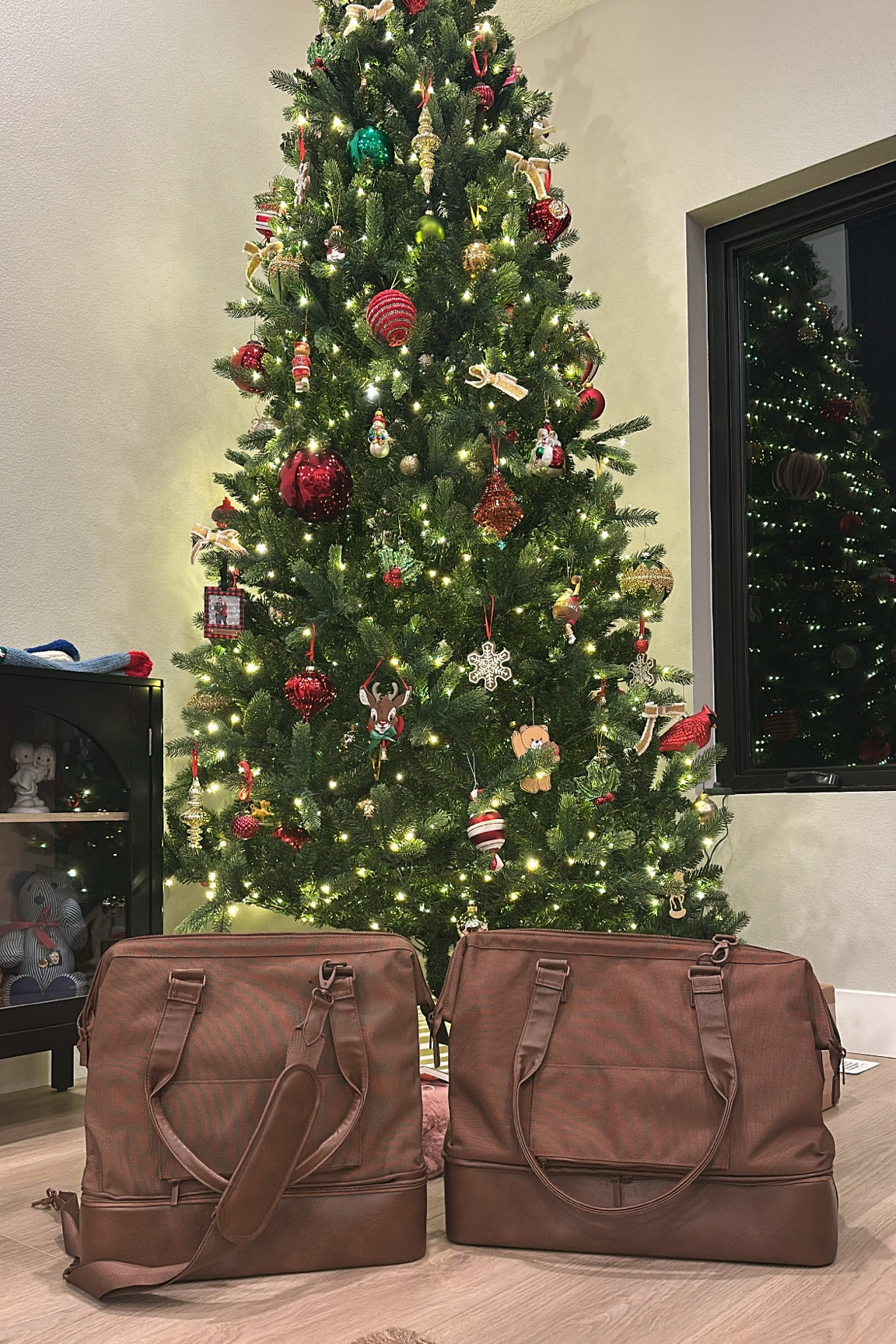 The Beis Weekender Convertible bags are going to see some miles this year. Love this brown color. It was time for new luggage  