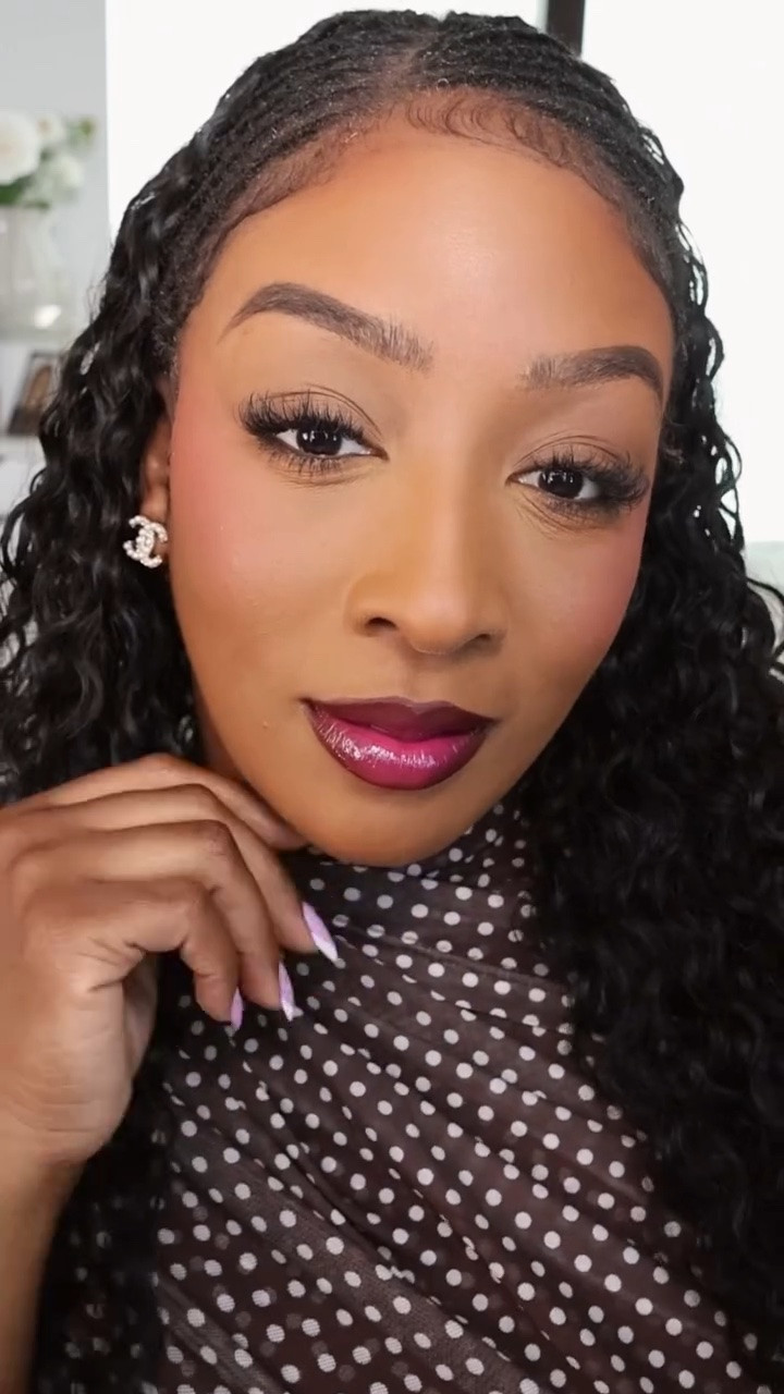 Here’s my easy beginner-friendly no-foundation makeup routine that still looks natural and put together! 

Makeup used in video👇🏾 

#nofoundationmakeup #beginnermakeup #makeuptutorial #summermakeup #beauty