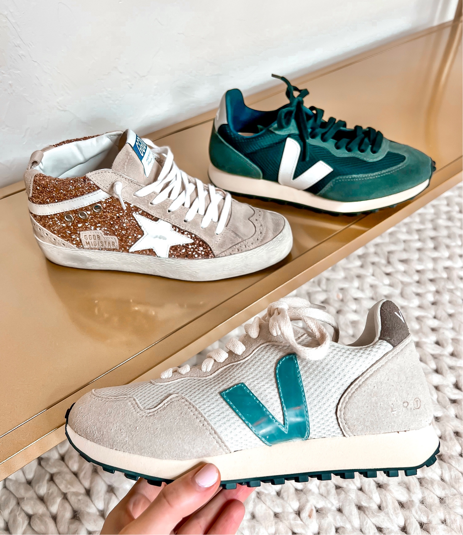 Sneaker 
Veja sneaker
Golden Goose sneakers 

#LTKshoecrush #LTKstyletip