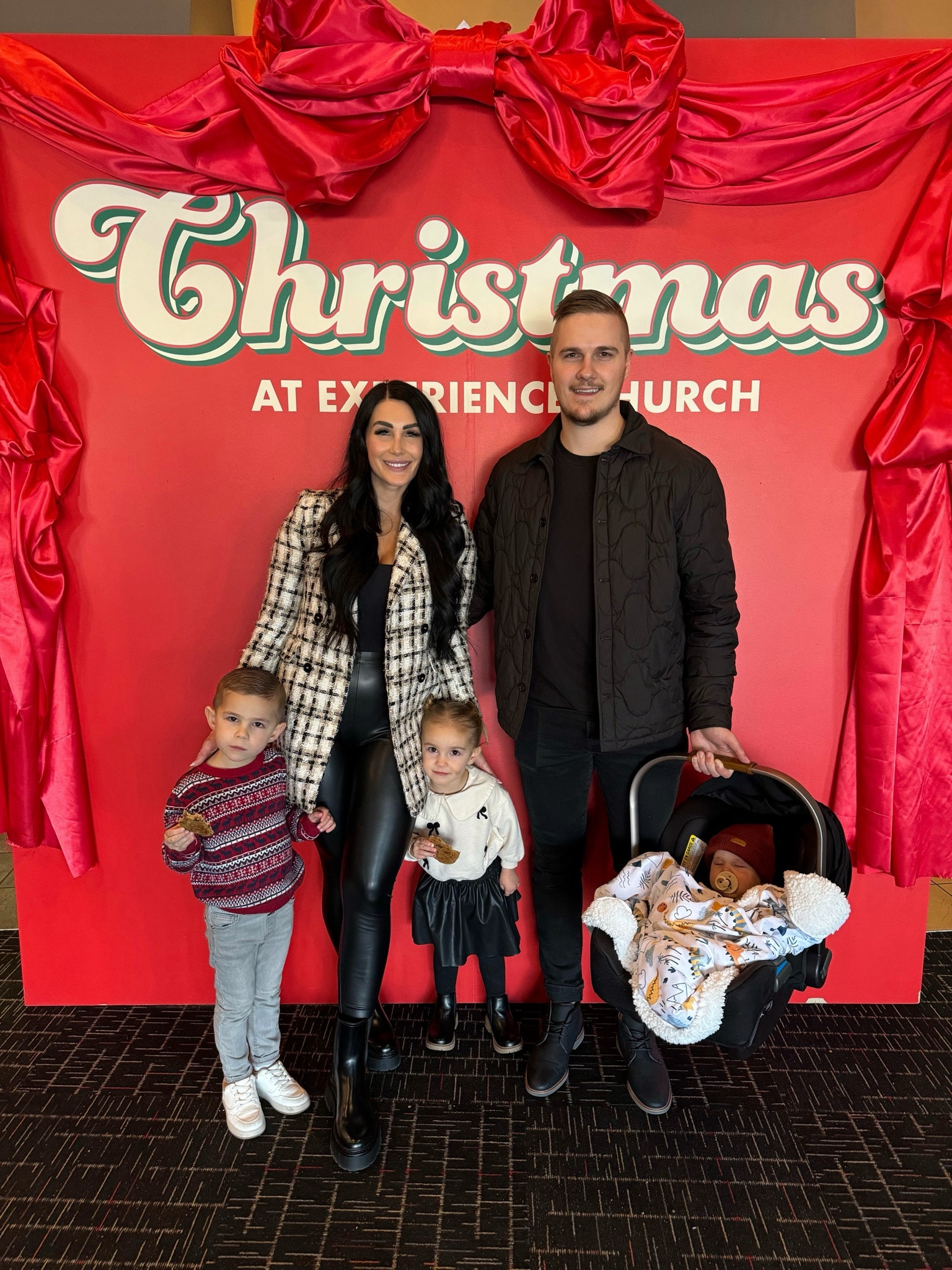 🎅🏼🎄

#LTKfindsunder50 #LTKSeasonal #LTKsalealert