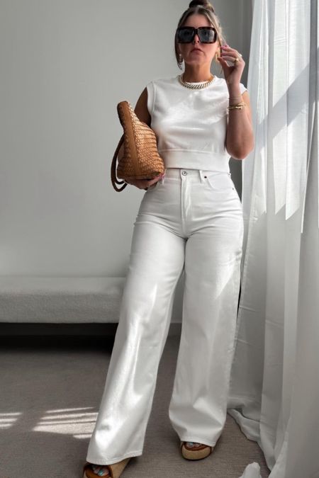 Summer outfit 
Jeans
Summer whitee

#LTKSeasonal #LTKfindsunder100