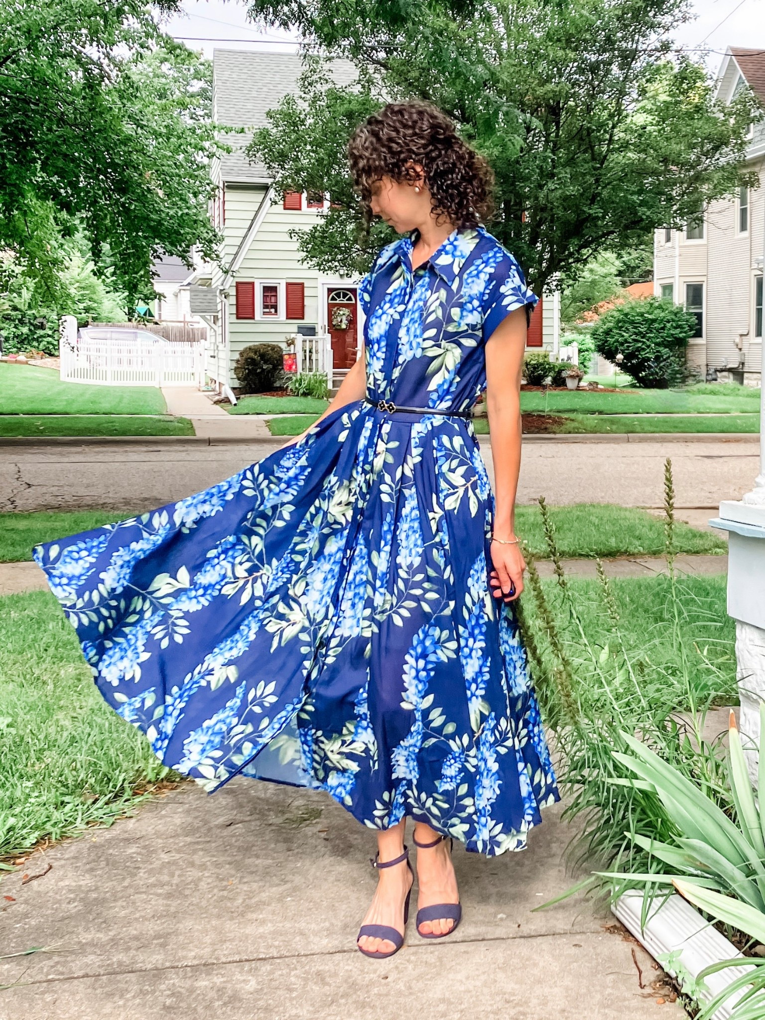 Modest floral dress for church. 
Church dress. Summer dress. Modest dress. Feminine style. 

#LTKPetite #LTKOver40 #LTKStyleTip