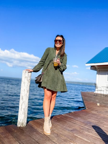 Fall weekend outfit ☀️🍂 green corduroy dress with Dolce Vita chelsea boots and Amazon sunglasses.

*exact dress is old - similar styles are linked


#LTKstyletip #LTKSeasonal #LTKshoecrush