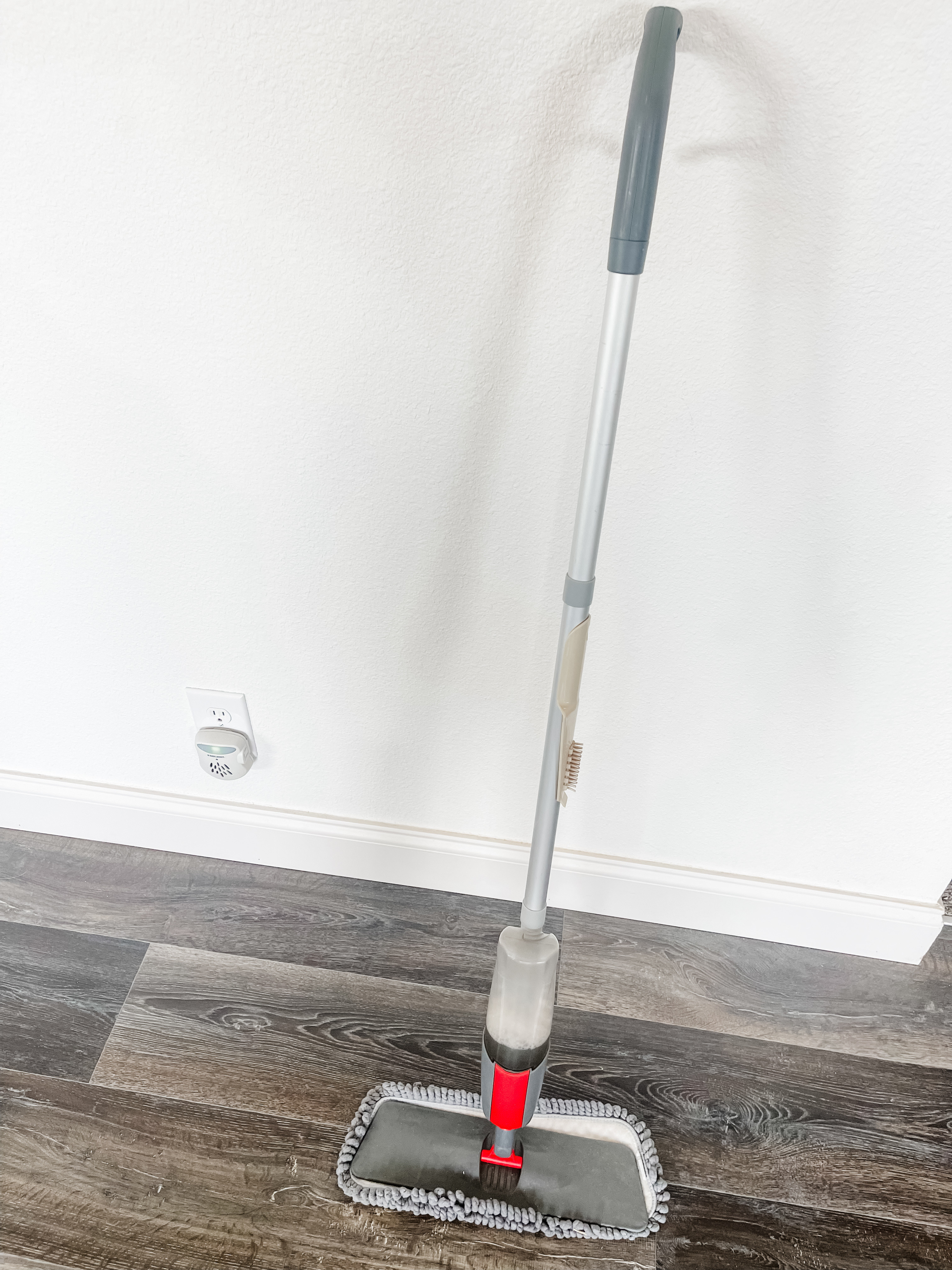 The best spray mop. It’s super easy to refill with whatever floor cleaner you want to use and comes with 3 washable pads! 

** make sure to click FOLLOW ⬆️⬆️⬆️ so you never miss a post ❤️❤️

📱➡️ simplylauradee.com

kitchen finds | kitchen gadgets | kitchen must haves | organization | kitchen organization | kitchen essentials | kitchen aid | ninja | ninja foodi | sourdough | crockpot | bento box | Bentgo box | family dinner 

#LTKKids #LTKFamily #LTKHome