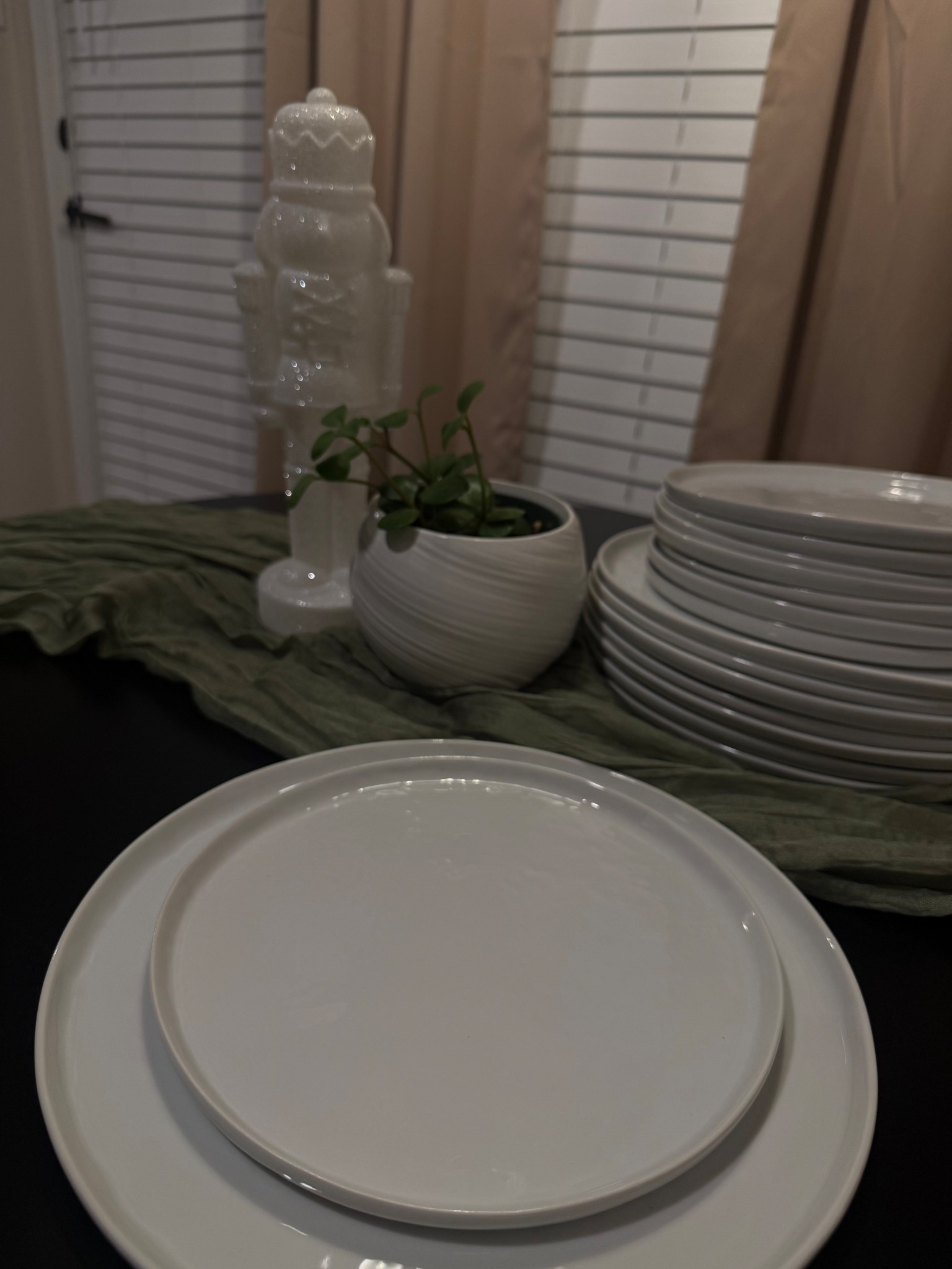 these plates from Crate & Barrel are *chef’s kiss* I love the texture on the top and bottom. These came just in time for holiday hosting 🎄

#LTKHome #LTKHoliday #LTKfoodie