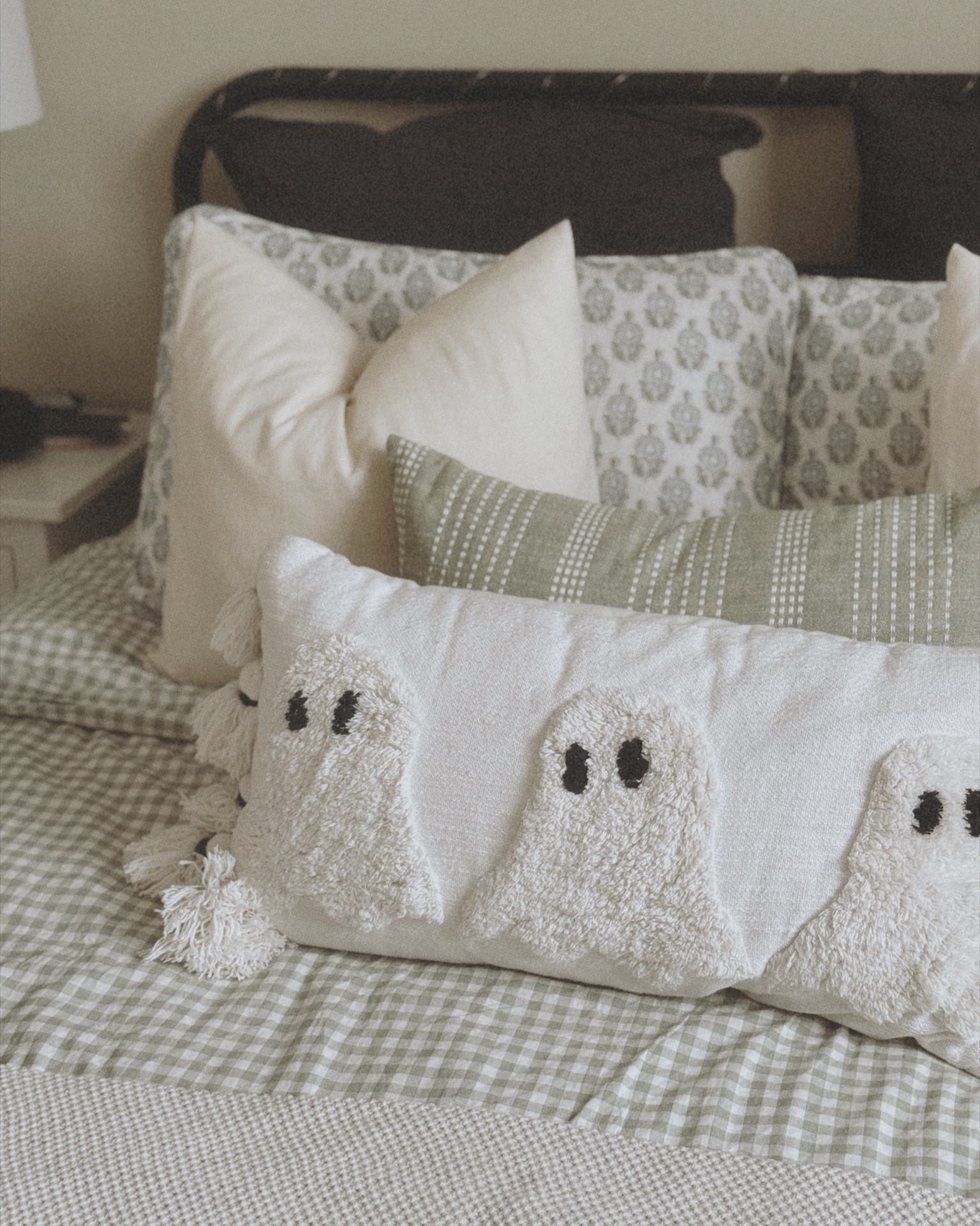 I personally love for my bedroom to be cozy for Halloween as well! A simple throw pillow does the trick (or treat) 👻

#LTKcasa #LTKstyletip #LTKautumn