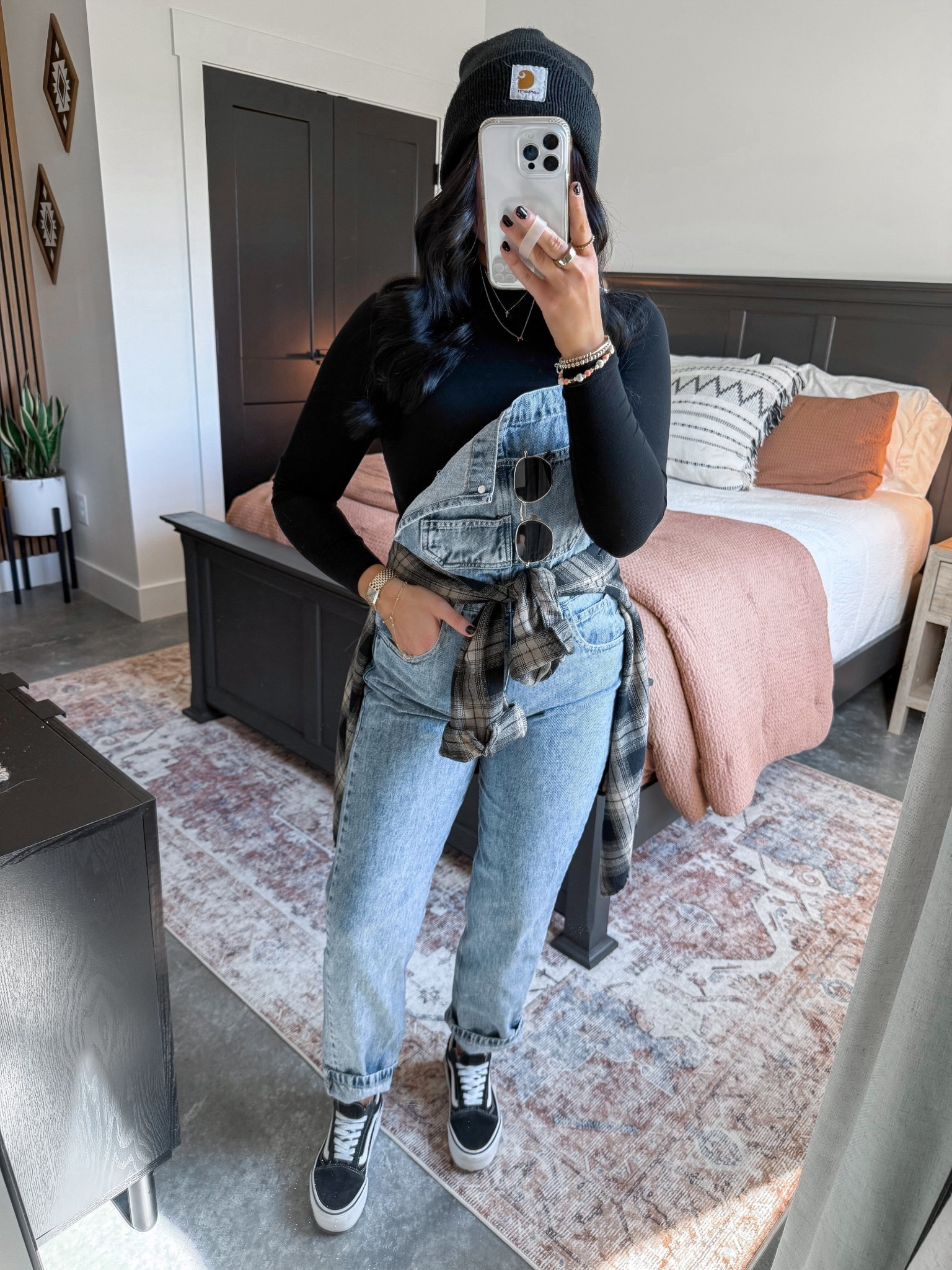 Low Effort Fall Outfit 🖤

Top - xs
Overalls - xs (could've also done a small though! wearing the powder blue color)
Flannel - small (could sized up one if you want a more oversized fit! wearing the khaki color)

*I cannot link my coral beaded bracelet, but it is from https://jackiemariejewelry.com/ 🖤

This is such a classic fall outfit for me! A super simple basic long sleeve top, some denim overalls and of course a flannel around the waist (flannels are a fall staple ok 👏🏼) Finished the look with my platform vans sneakers, some sunglasses & my Carhartt beanie! 



#LTKFindsUnder100 #LTKStyleTip #LTKootd