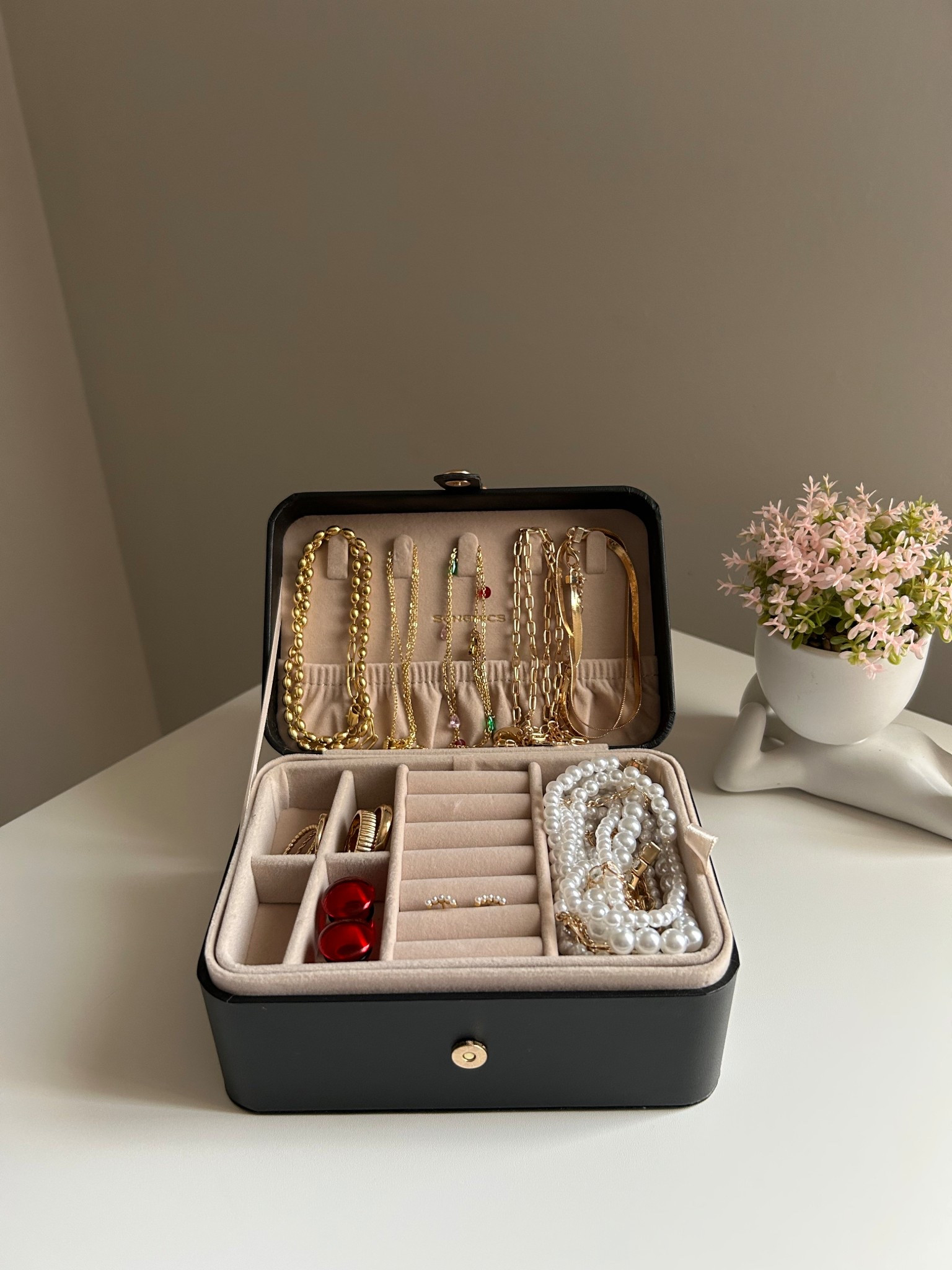 Finally organized my jewelry and I’m obsessed 🖤✨

This 2-layer travel jewelry organizer box from Amazon is compact but surprisingly spacious. It’s the perfect size (4.6 x 6.3 x 3 inches) to fit in your bag or suitcase, so it doubles as everyday storage and a travel jewelry case 🥰

It keeps my pieces organized, protected, and easy to grab. Plus, it comes in multiple colors and makes such a thoughtful gift for any jewelry lover.

Linked it here if you want a chic, portable jewelry storage solution 🖤✨

#LTKootd #LTKHome #LTKSaleAlert