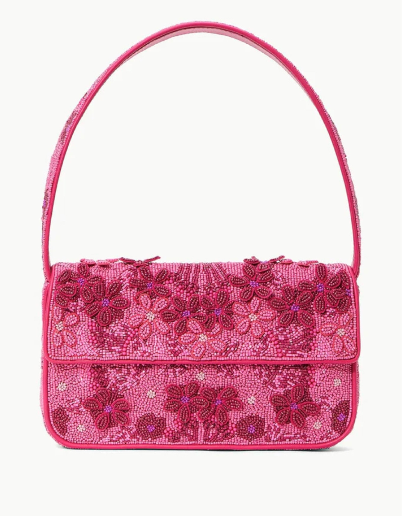 these beaded bags have my heart 🥰 so many cute patterns and a timeless style!