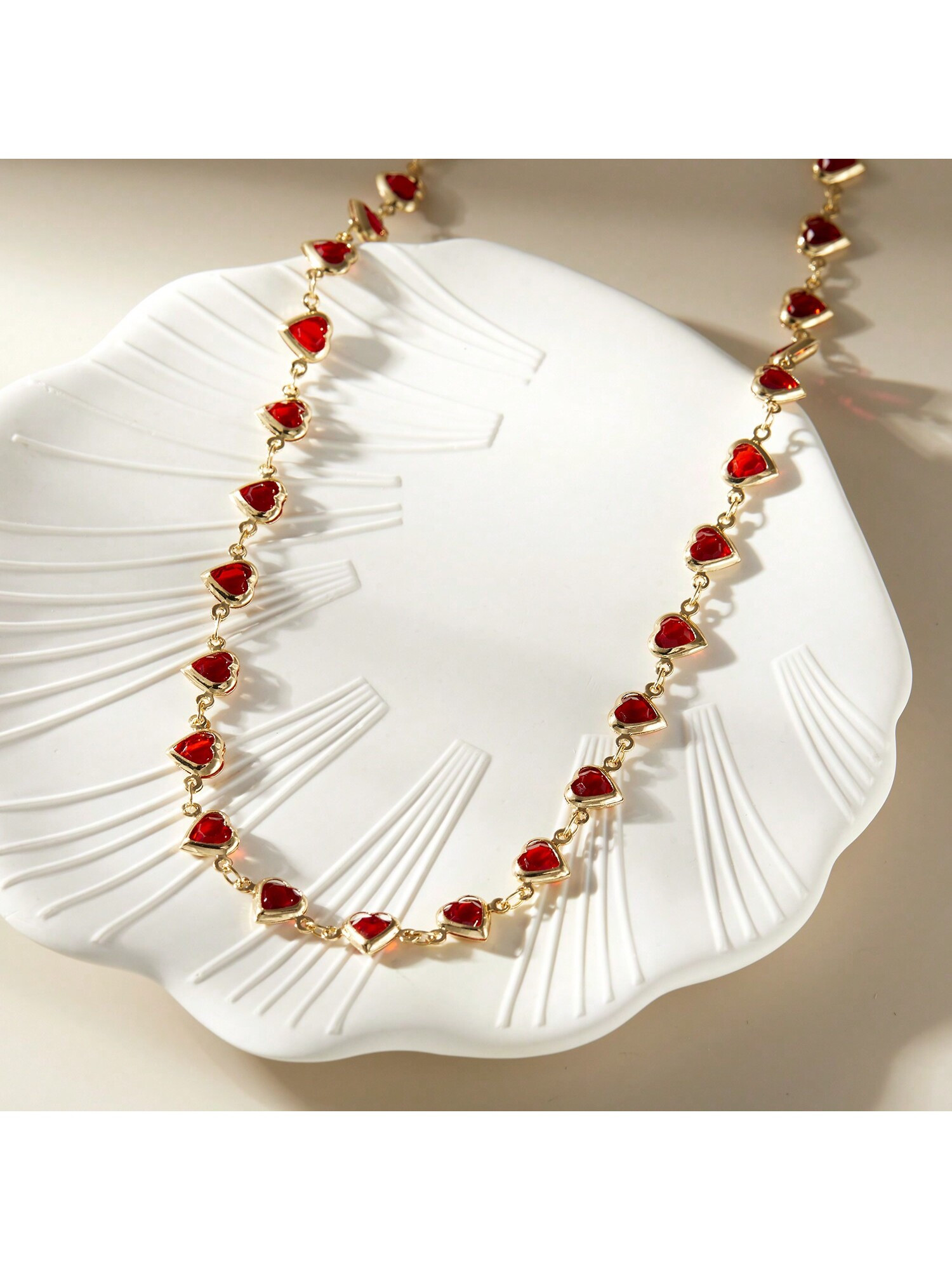 1pc Red Heart Necklace, Fresh Style Women's Fashion Neck Chain, Heart-Shaped Pendant Necklace | SHEIN