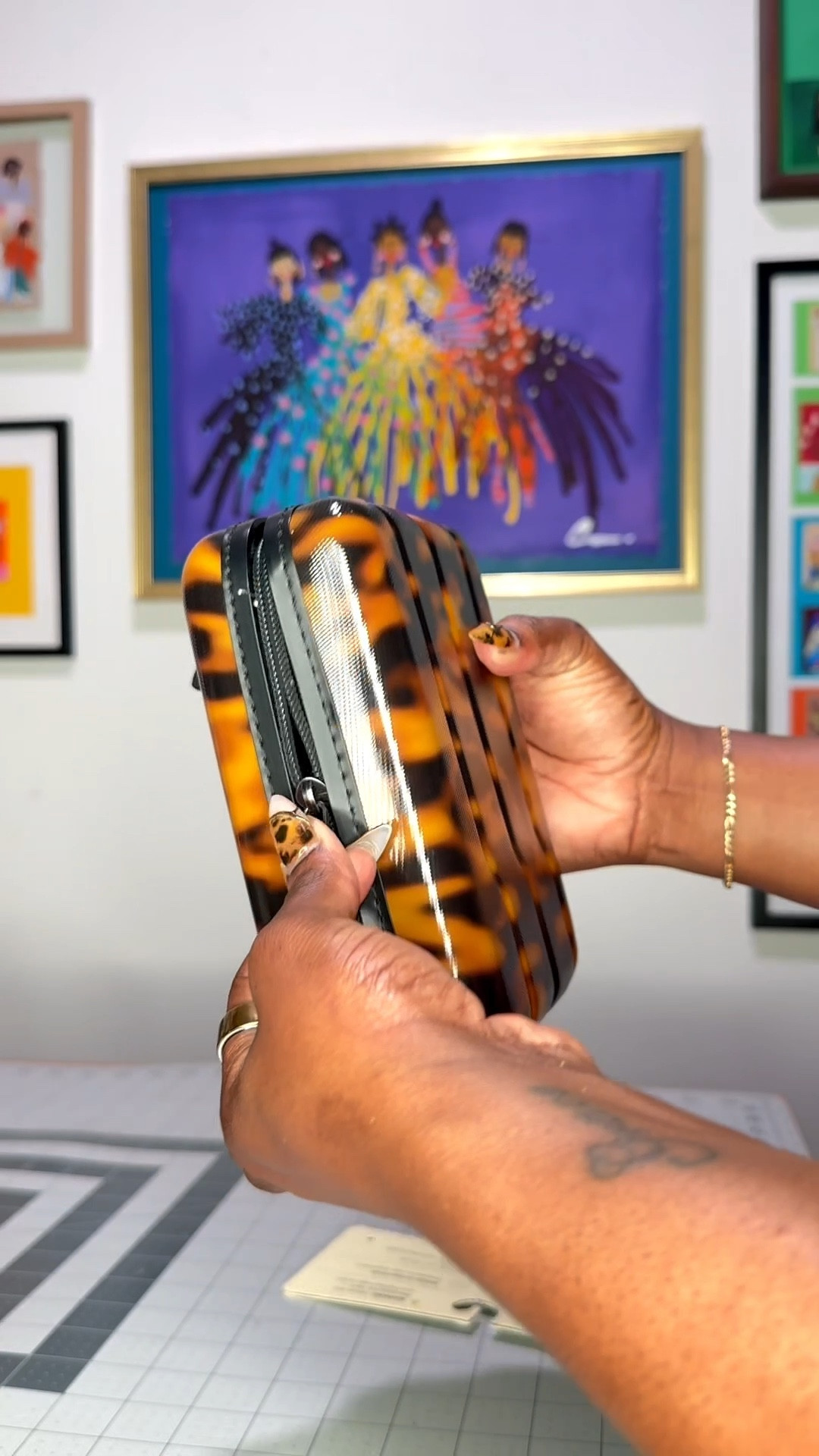 The perfect mini suitcase with endless ways to use it!