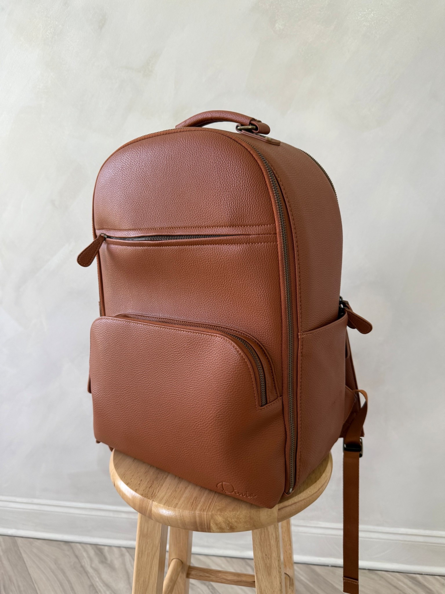 Kamrette camera backpack dupe from Amazon! Obsessed and soo much cheaper! Comes in black or brown 