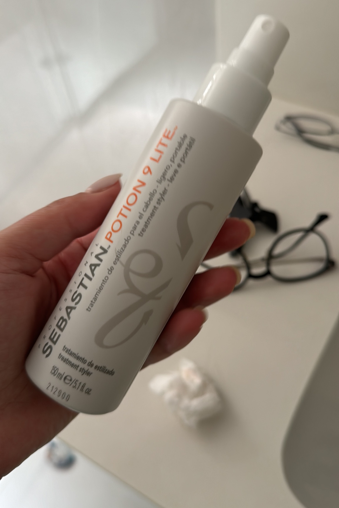Para os cachos durarem mais, invista no Sebastian Potion 9. Tenho usado e adorado. Cachos por mais tempo. Borrifo 3 vezes em cada mecha antes do modelador… 

#LTKbeauty #LTKbrasil
