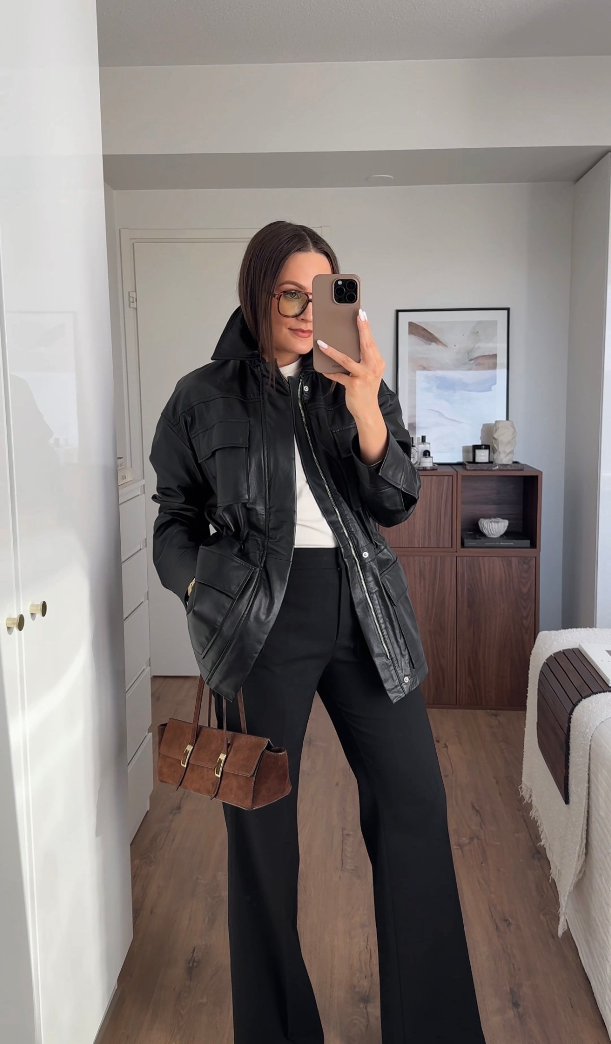 The jacket runs large so I’d recommend to sizing down. Wearing a size XS 🖤

#LTKspring #LTKootd #LTKspringtrends