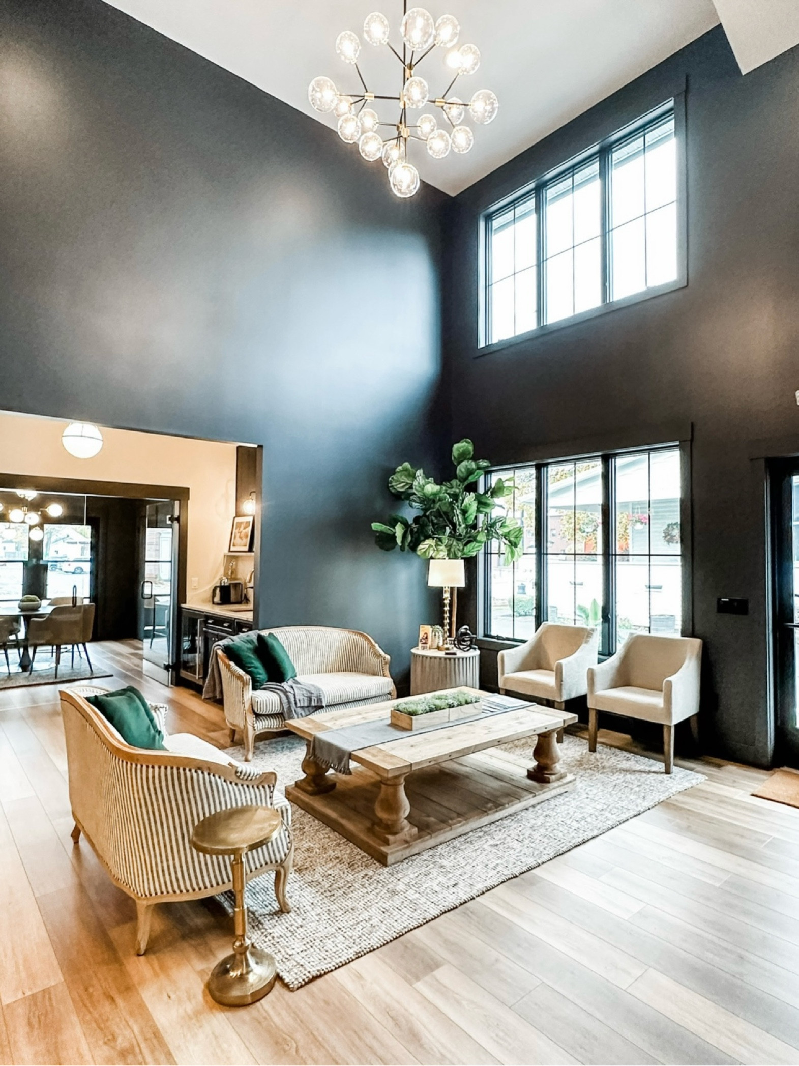 Perfect seating area for this Office Lobby/Reception Area 

#LTKHome