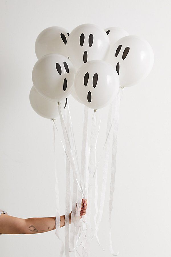 Ginger Ray Halloween Ghost Streamer Party Balloon Set | Urban Outfitters (US and RoW)