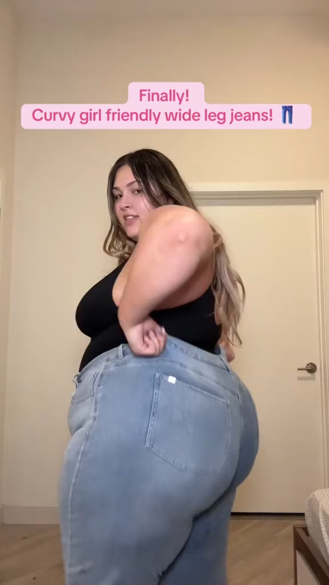 Curvy girl approved wide leg jeans do exist! 😍
The stretch?? The comfort?? The way they lift in the back?? 😍
I'm 5'9, size 16-18, wearing an XL for reference. These are a must if jeans usually make you wanna cry. I've linked them in the video, grab yours before your size sells outJean
@Halara @Halara shop #halarajeans #tiktokmademebuyit
#tiktokshopcreatorpicks
#tiktokshopjumpstartsale #curvytiktok

#LTKootd #LTKPlusSize #LTKSaleAlert