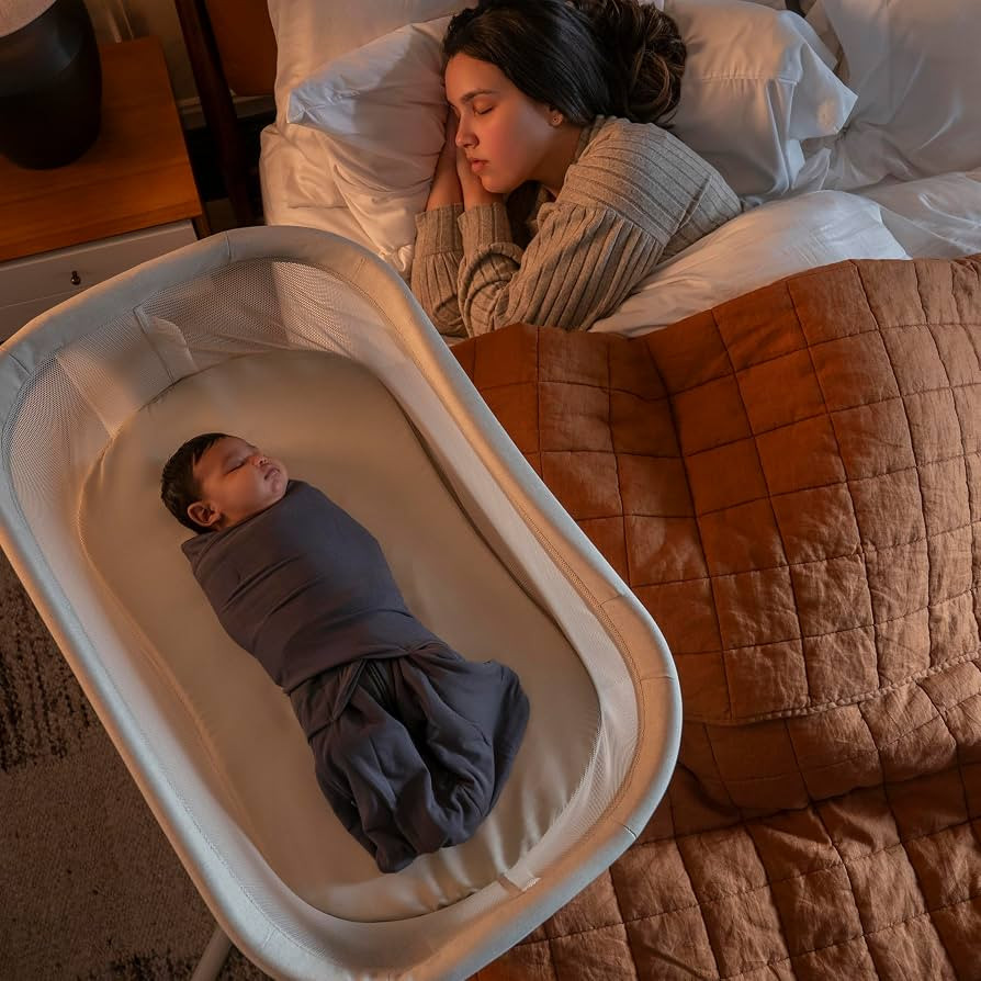 HALO\u00ae BassiNest\u00ae Swivel Sleeper 4.0 Signature, Over-Bed Baby Bassinet with 360 Rotation... | Amazon (US)