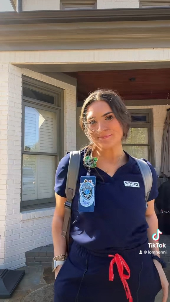 NIGHT SHIFT SCRUB OOTD!!! I LOVE these new split leg figs scrubs! they’re super flattering #nurseootd #nightshift #figs 

#LTKworkwear #LTKstyletip