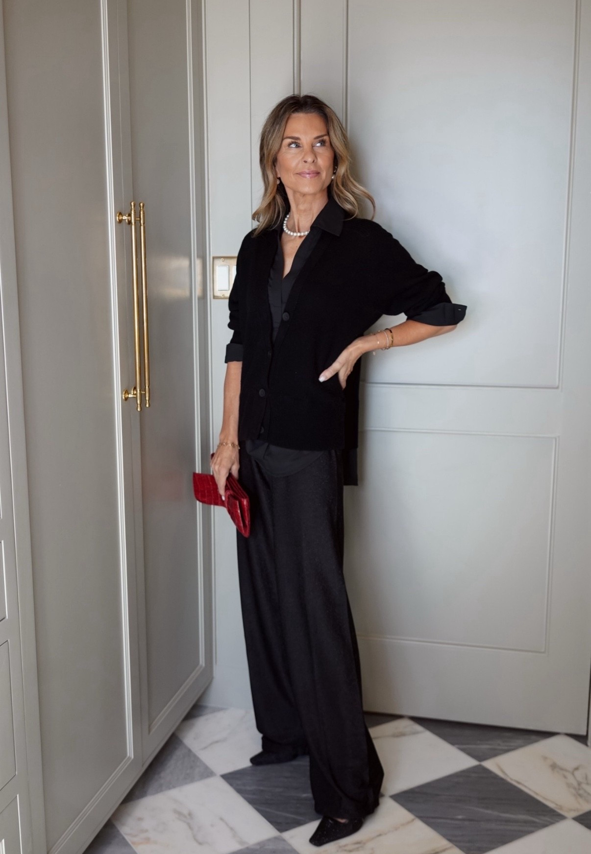 I’m 5’6’'. Brochu Walker all black looker is just restocked! Size XS
-Julia Amory metallic pant, been wearing on repeat! Size XS
-I’ve also linked similar for you!

#LTKHoliday #LTKOver40 #LTKootd