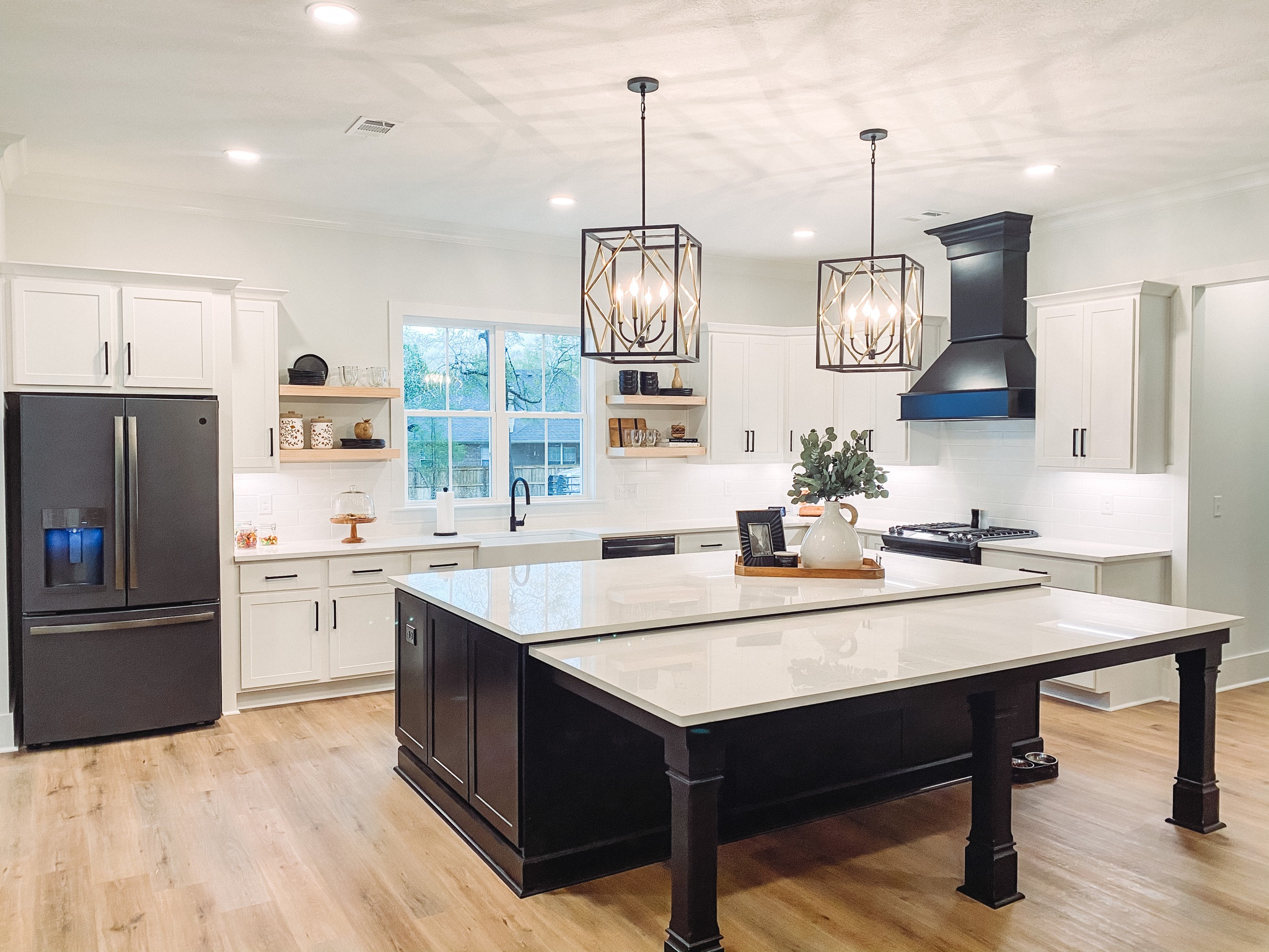 #kitchen #kitchendecor #kitchenlighting #modernfarmhouse 

#LTKhome #LTKfamily