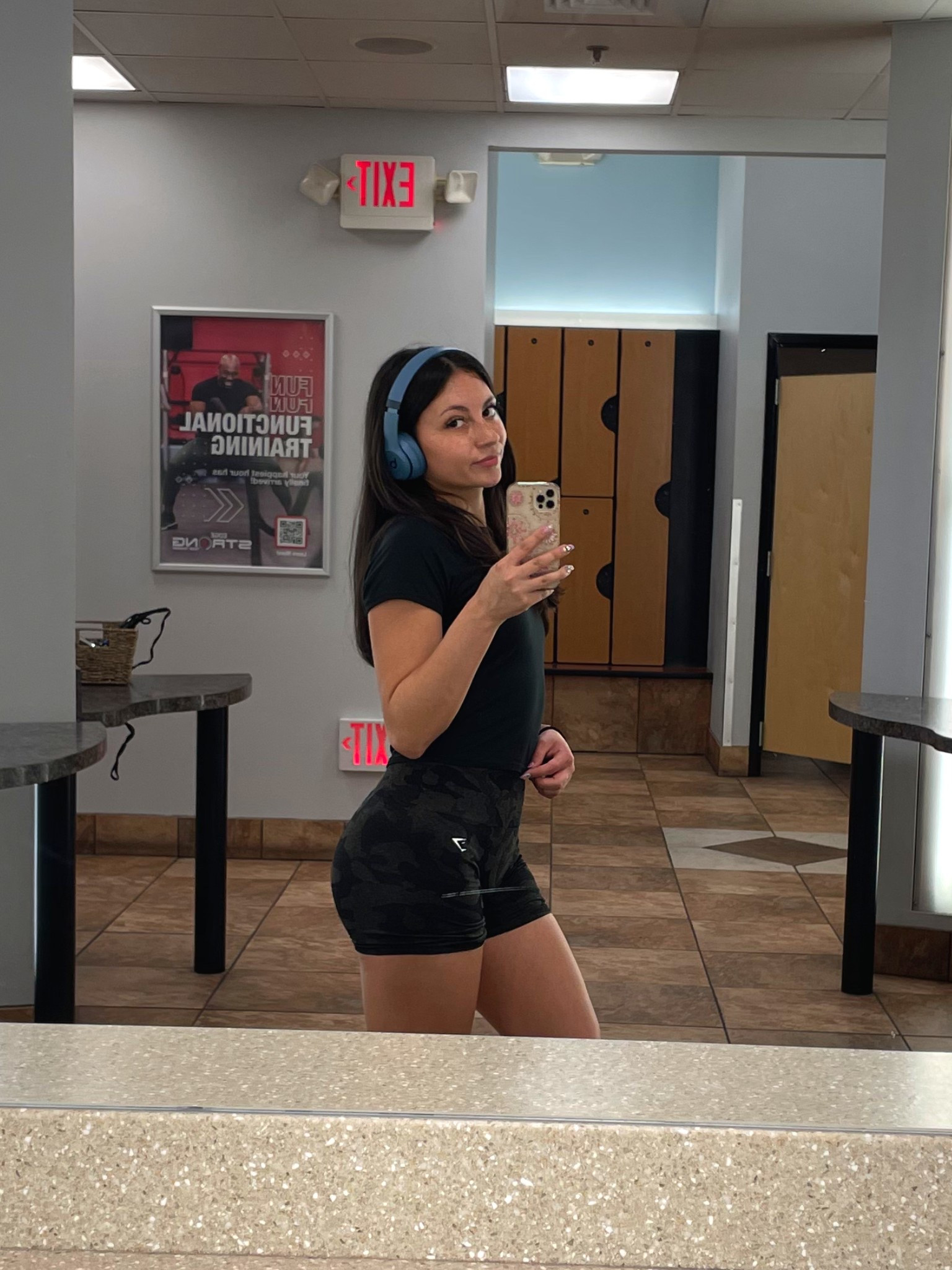 Go to gym fit for comfort and confidence 🩵
Top is a brand from marshalls, so I linked other favorites for black fitted workout shirts. 
Bottoms are my holy grail Gymshark dark green/black camo seamless shorts. They do run a bit tight, so I suggest sizing up for comfort. 
Shoes are High Top Converse as always for this glute and leg day! 💪🏽 

#LTKFindsUnder50 #LTKActive #LTKFindsUnder100