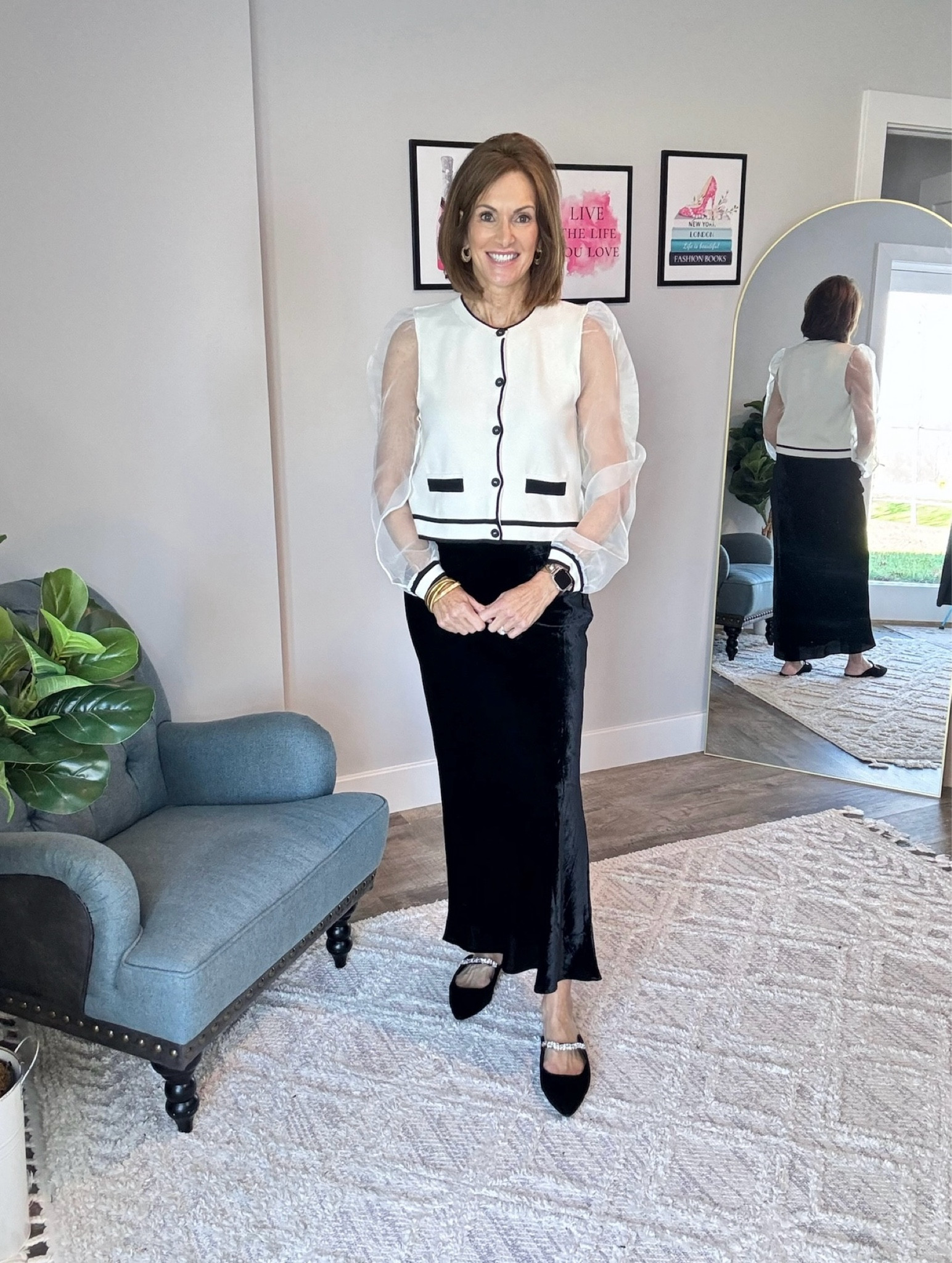 I love this outfit for any holiday parties! 🫶🏻

Fashion - Style tips - Cardigan sweater - Mom looks - Workwear - Dress - Skiry 

#LTKSeasonal #LTKStyleTip #LTKOver40