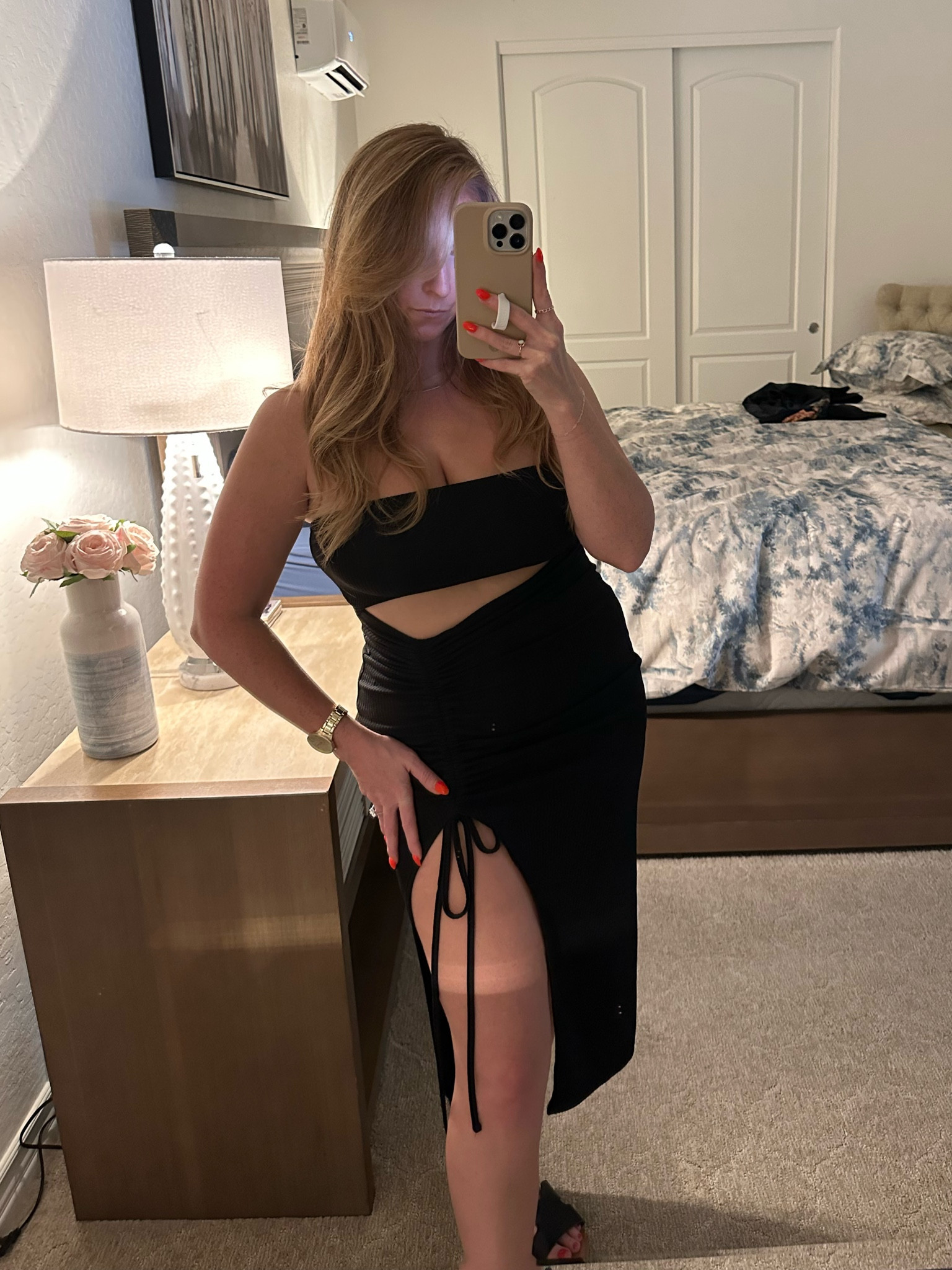 Summer dinner dress 
Wearing size Medium
 

Black dress | SHEIN | midi dress | dinner | happy hour | summer dress | affordable fashion
