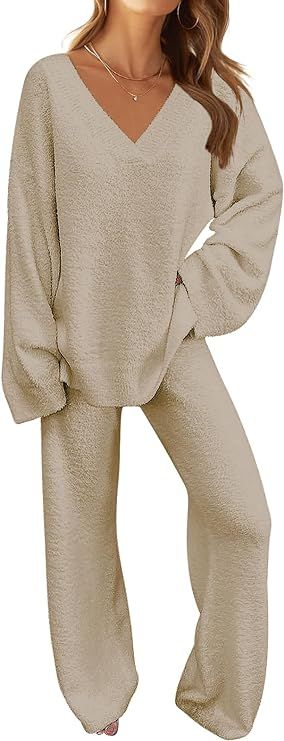 MEROKEETY Women's 2 Piece Outfits Fuzzy Fleece Pajama Set Long Sleeve Top Wide Leg Pants Loungewe... | Amazon (US)