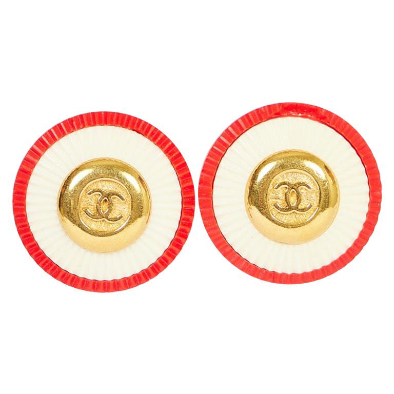 Chanel 70s Red & White Clip Earrings | 1stDibs