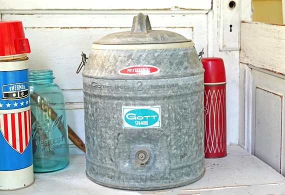 Vintage Gott Mfg Galvanized Sta Kool Insulated Top, Drink Cooler, 2 Gallon, Blue Wood Bale Handle... | Etsy (US)