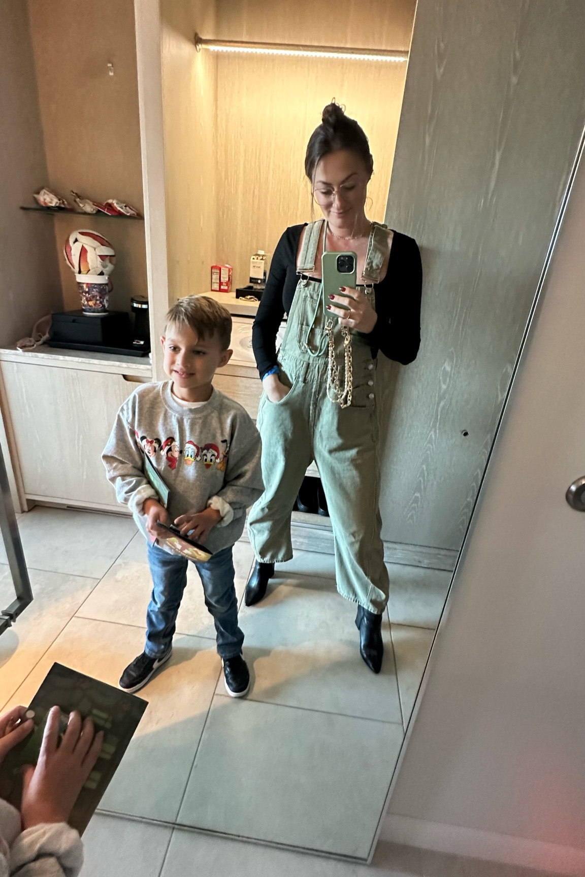 Favorite Amazon overalls. #Obsessed #amazonfind #AmazonFashion


Wearing size medium 
5 foot three 
Jeans size 8  