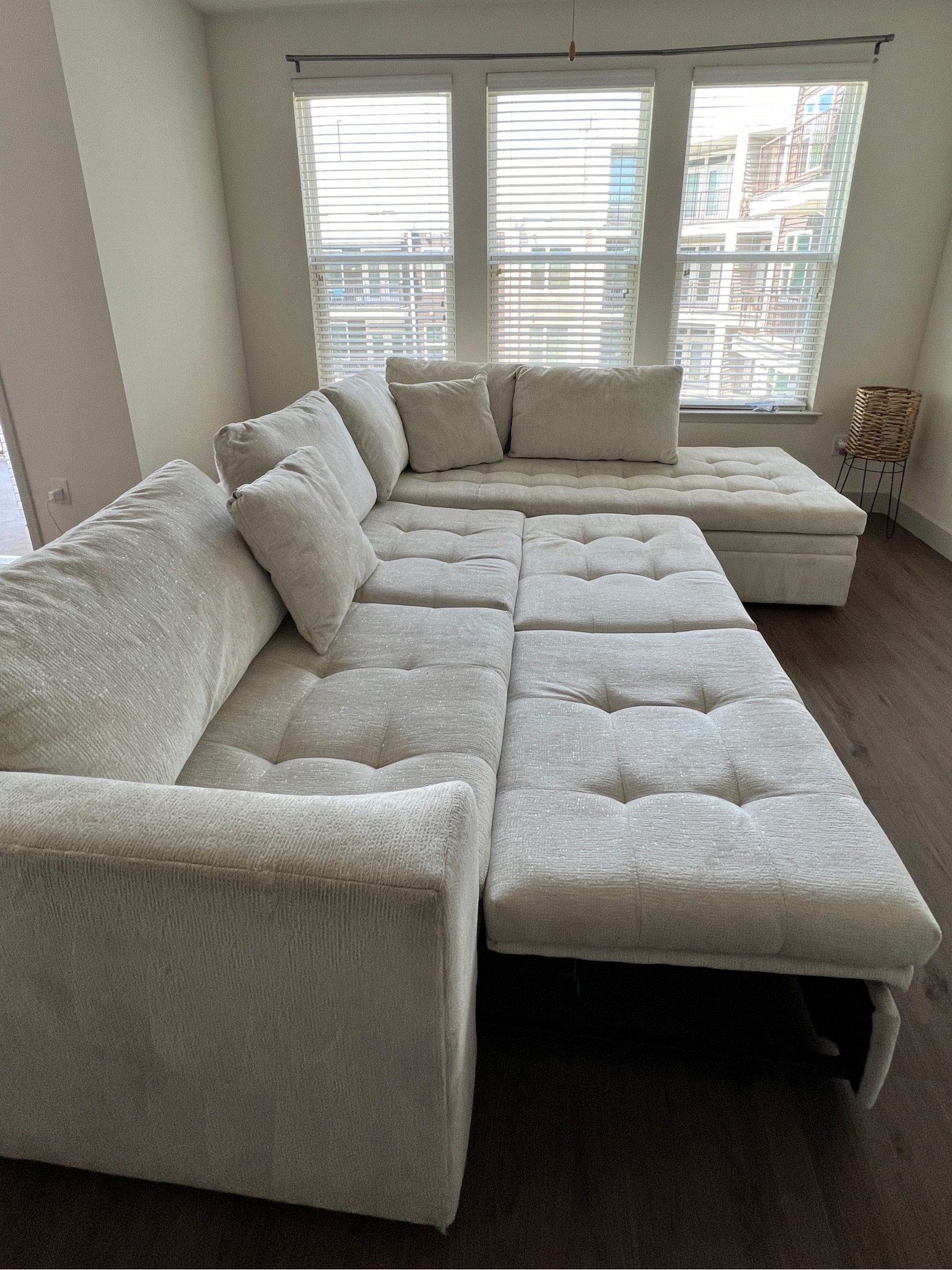 The Best Rooms To Go Furniture Couch! 

Rooms To Go finds// Rooms To Go Couch // Neutral couch // White couch // Neutral Couch// Rooms To Go furniture// Rooms To Go Cream Couch//

#LTKFind #LTKhome