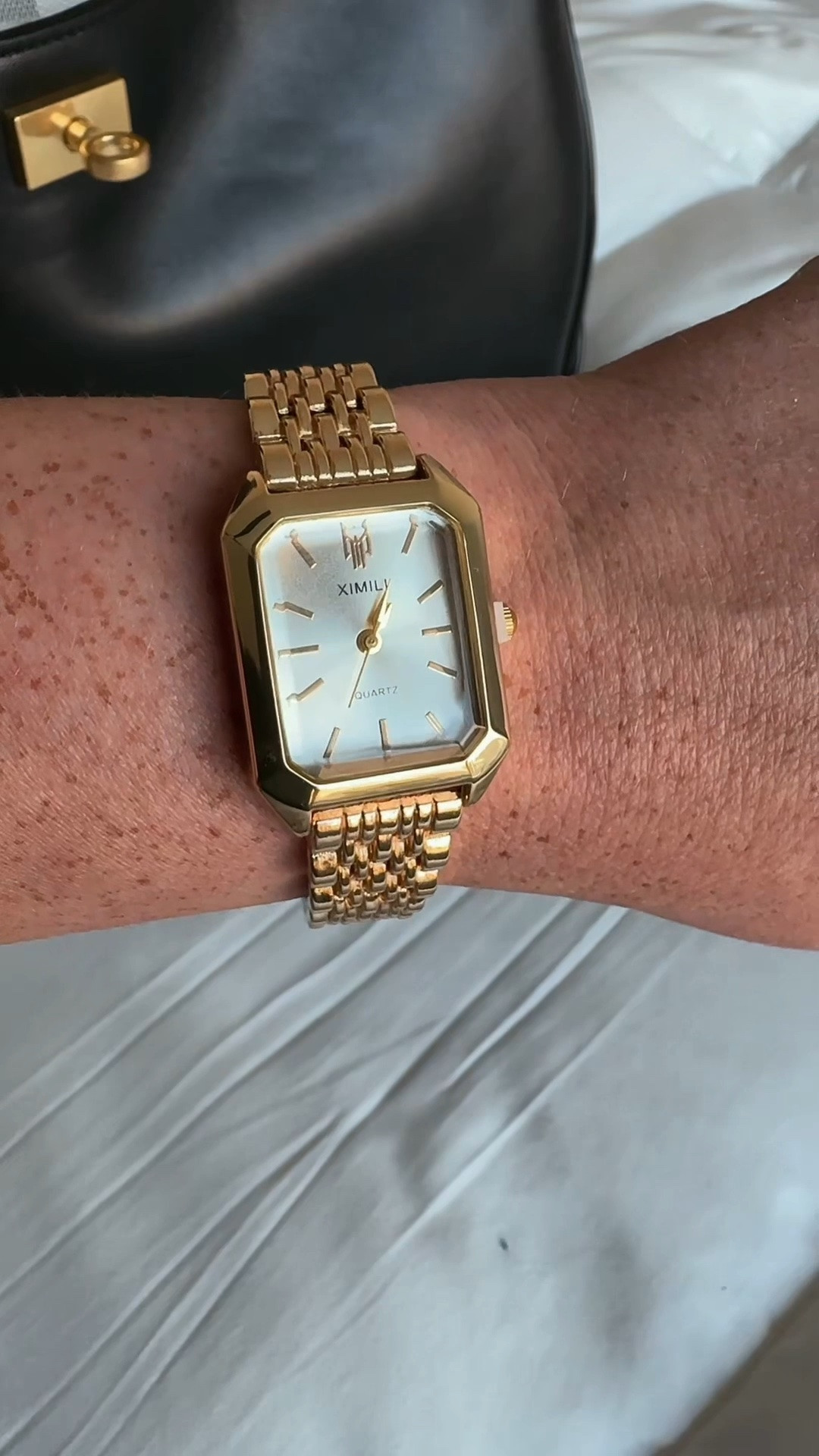 A timeless watch that will never go out of style.

Watch, dainty jewelry, old money fashion , fashion accessories, gold jewelry, minimalist jewelry