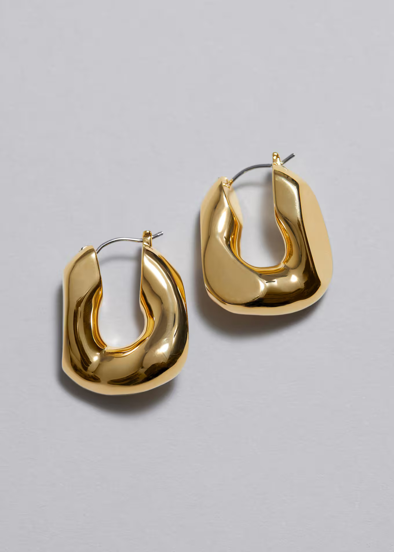 Chunky Twist Hoop Earrings - Gold - & Other Stories GB | & Other Stories UK