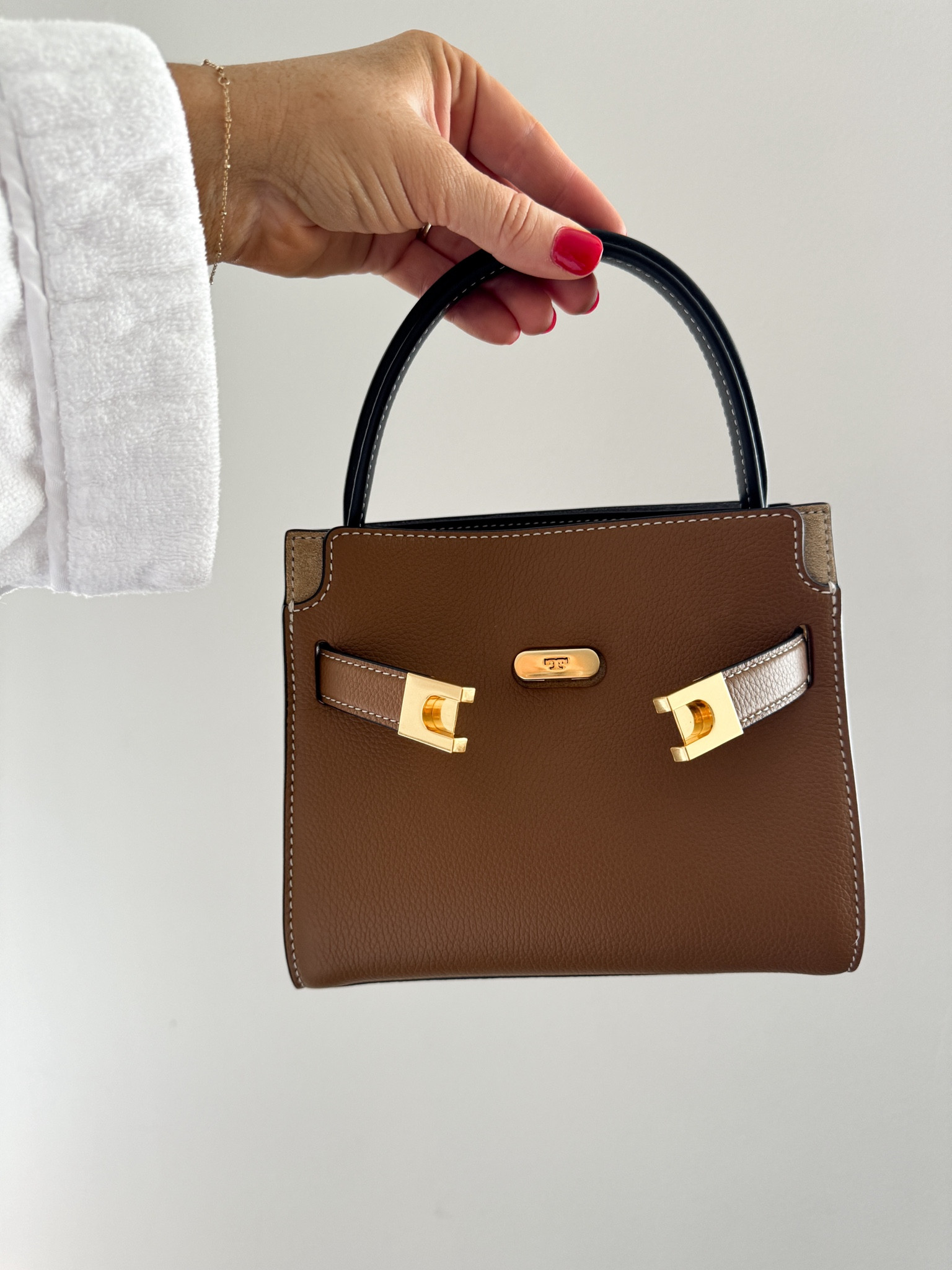 Tory Burch bag!

#LTKCon #LTKItBag #LTKSeasonal