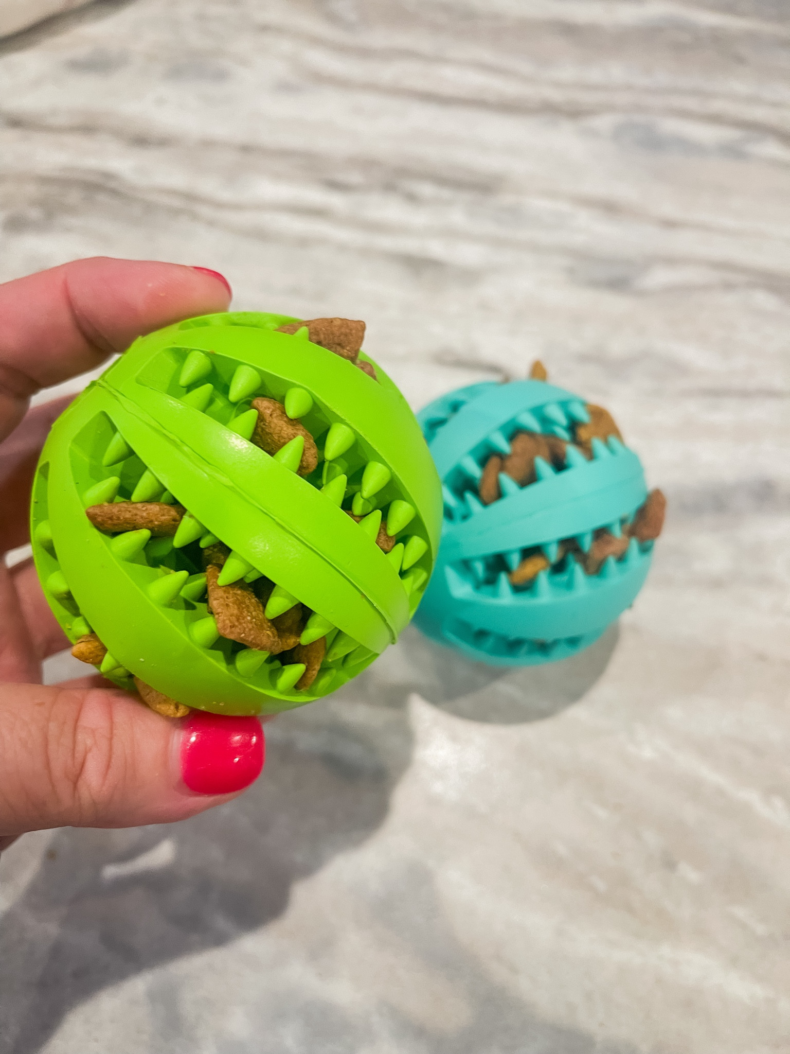 Our pups love these snack balls and Iove how much energy they use aying with them!

** make sure to click FOLLOW ⬆️⬆️⬆️ so you never miss a post ❤️❤️

📱➡️ simplylauradee.com

puppy | puppy gram | dog | pet supplies | dog life | dog toys | dog treats | dog bowl | dog bed | australian shepherd