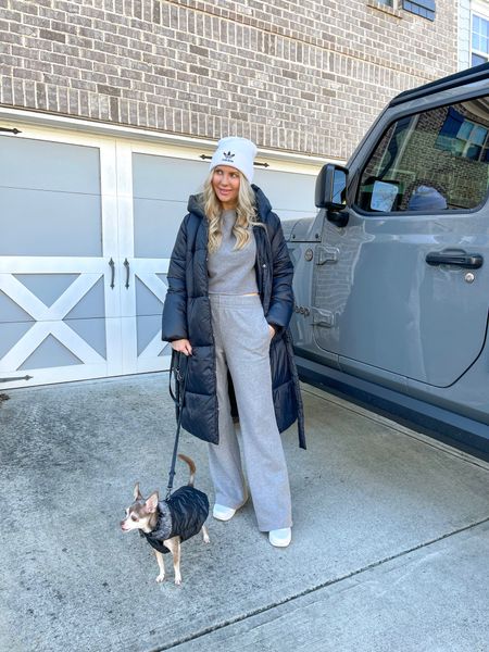 Puffer coats on sale at Abercrombie and Fitch!

Winter outfit, dog coat, sweatpant set, white sneakers, winter coat, beanie

#LTKstyletip #LTKSeasonal #LTKsalealert