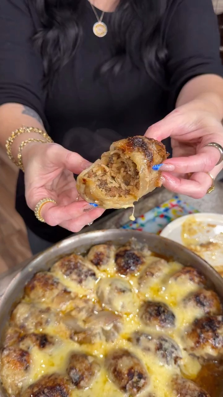 ⭐️DINNER⭐️ FRENCH ONION SOUP STUFFED ONIONS (DOLMAS) ASMR COOKING- Anyone want the full recipe? #dolmas #dinner #cooking #asmrcooking #stuffedonions