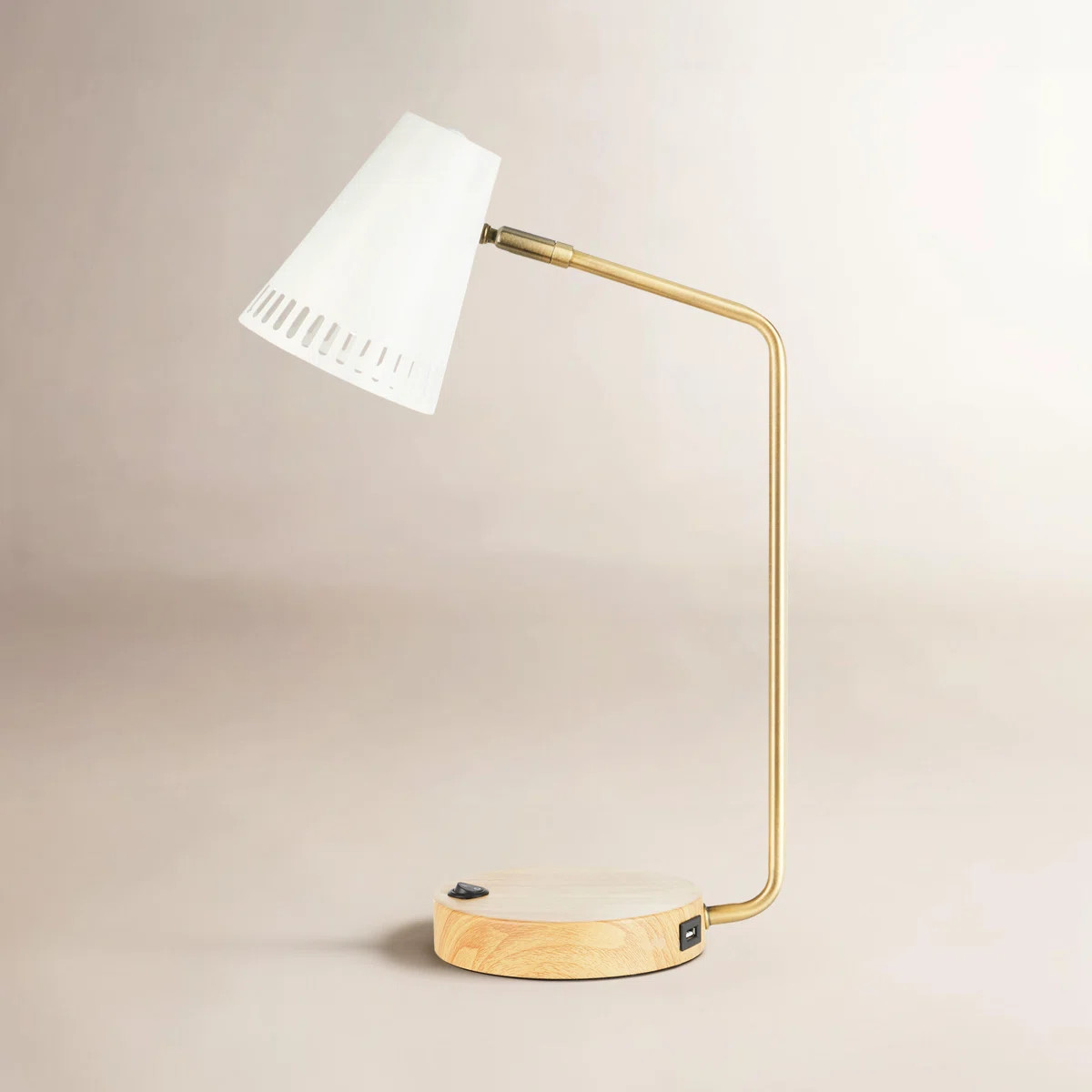 Iago Metal USB Desk Lamp | Wayfair North America