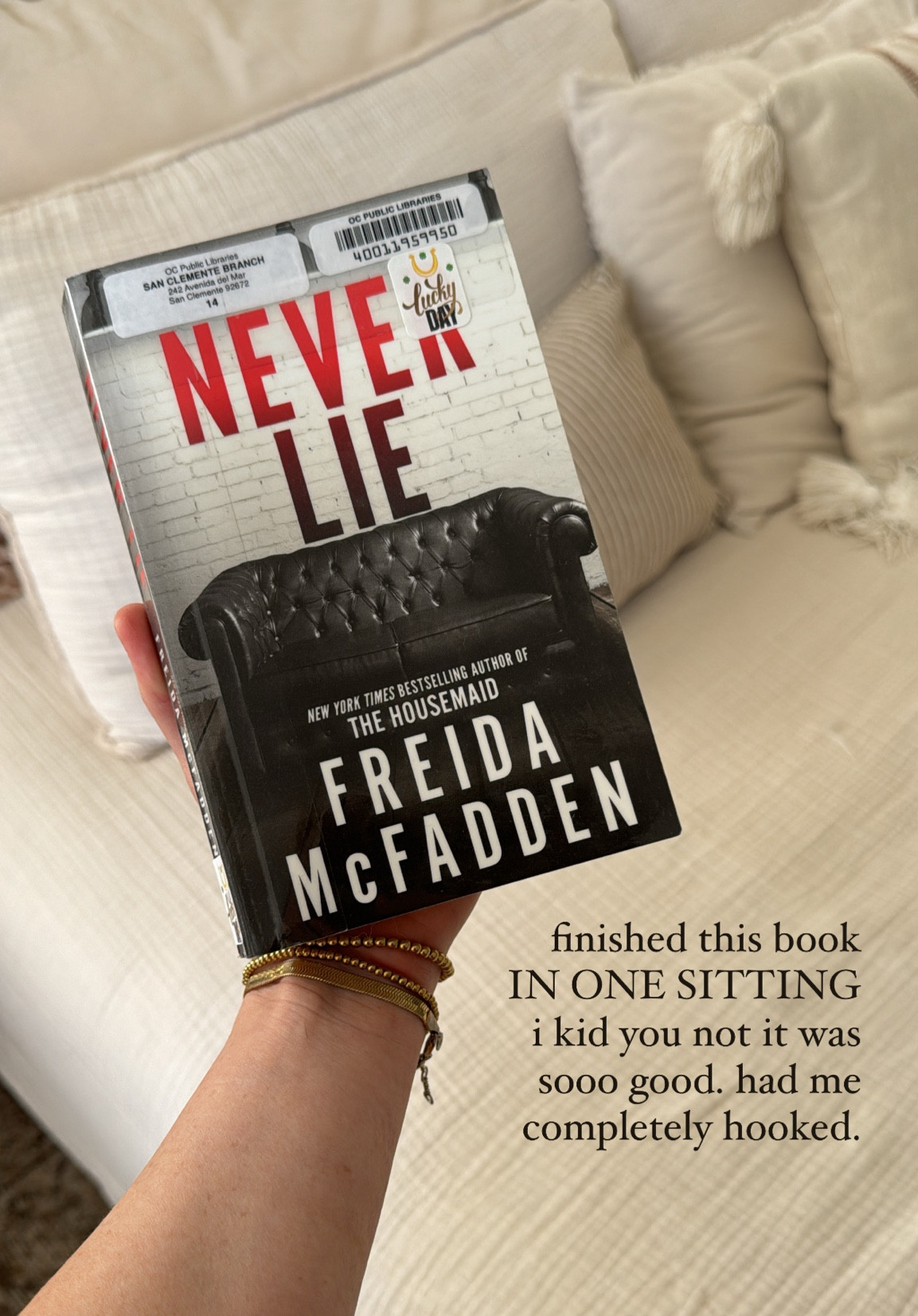 Favorite book I’ve read in a long time! Couldn’t put it down!!! 

Thriller || mystery || murder mystery 