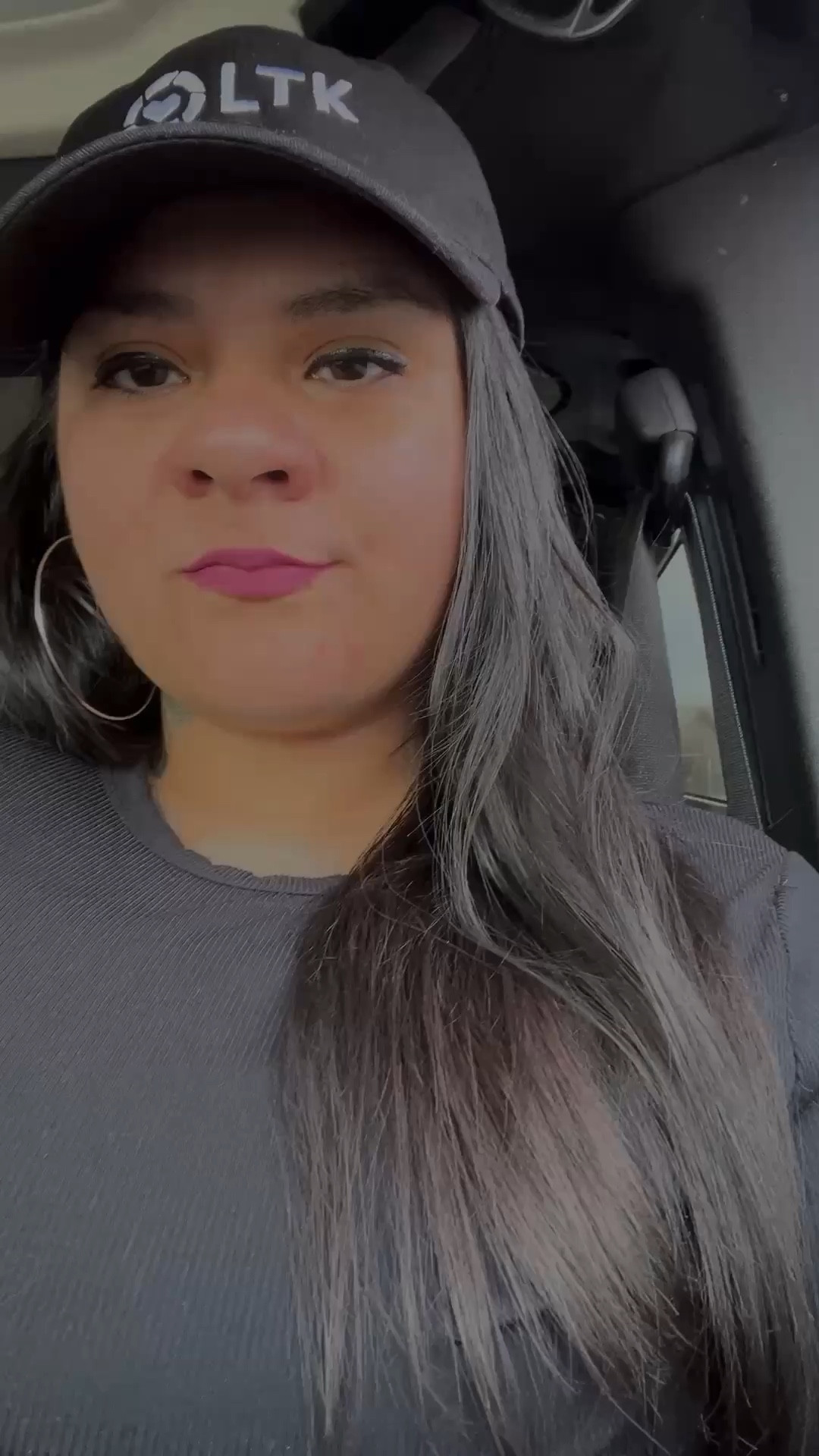 Happy New Year beautiful people ✨
Thank you for all your continued support!
If any of you is looking to start your hair journey send me a DM to get started 🤩

Also thanks LTK for my hat 🖤