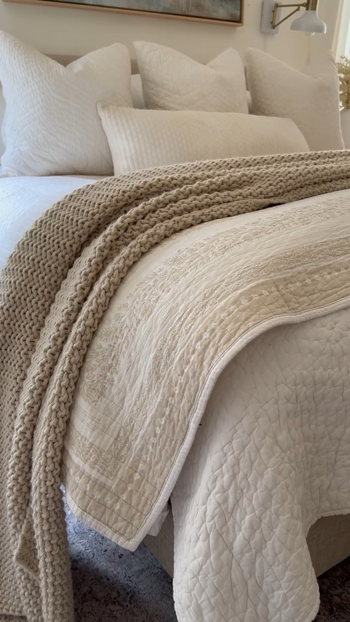 viral casaluna blanket from target!

#LTKhome #LTKSeasonal #LTKVideo