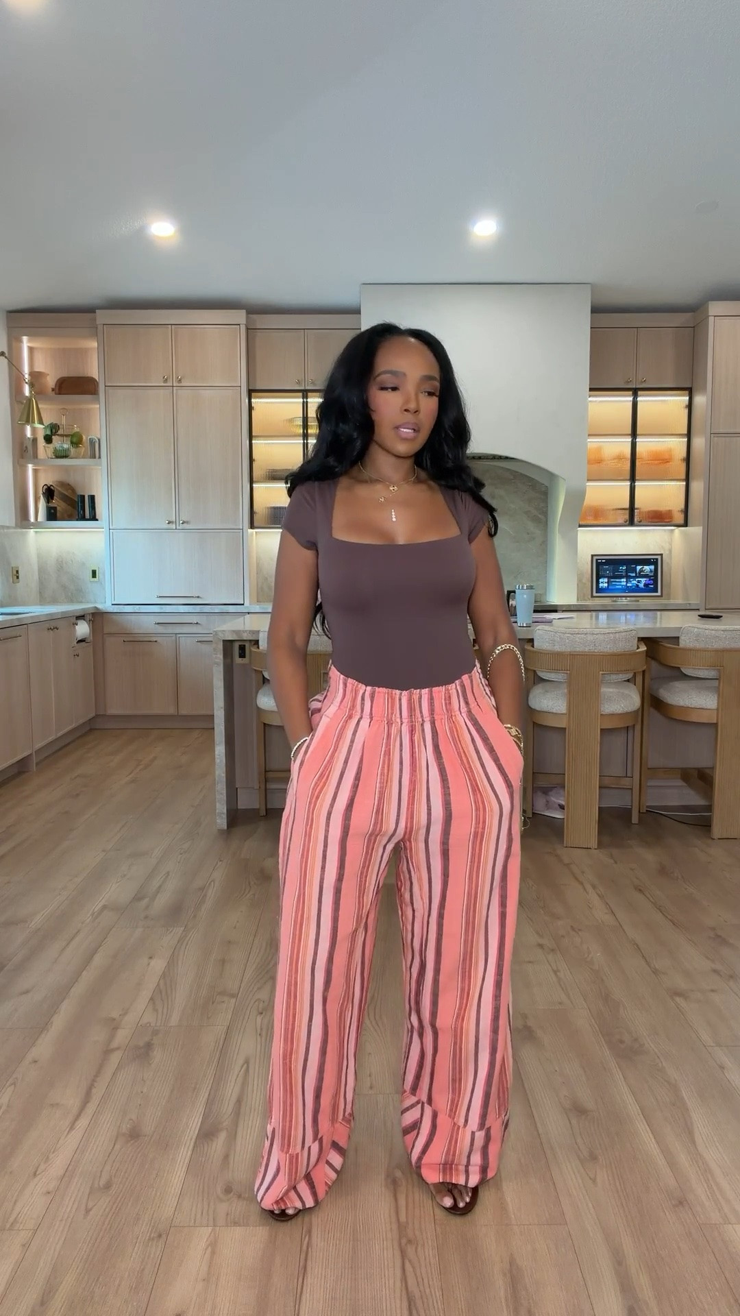 Everyday outfit✨ Everything from this look is linked below. 👇🏽

Wearing: Size Small | 5’4” | 140 lbs | 34D-27-40

📲   Download the FREE LTK app & follow me (@kirasfashionfinds) to shop all my daily finds.  #LTKootd #LTKPetite #LTKU