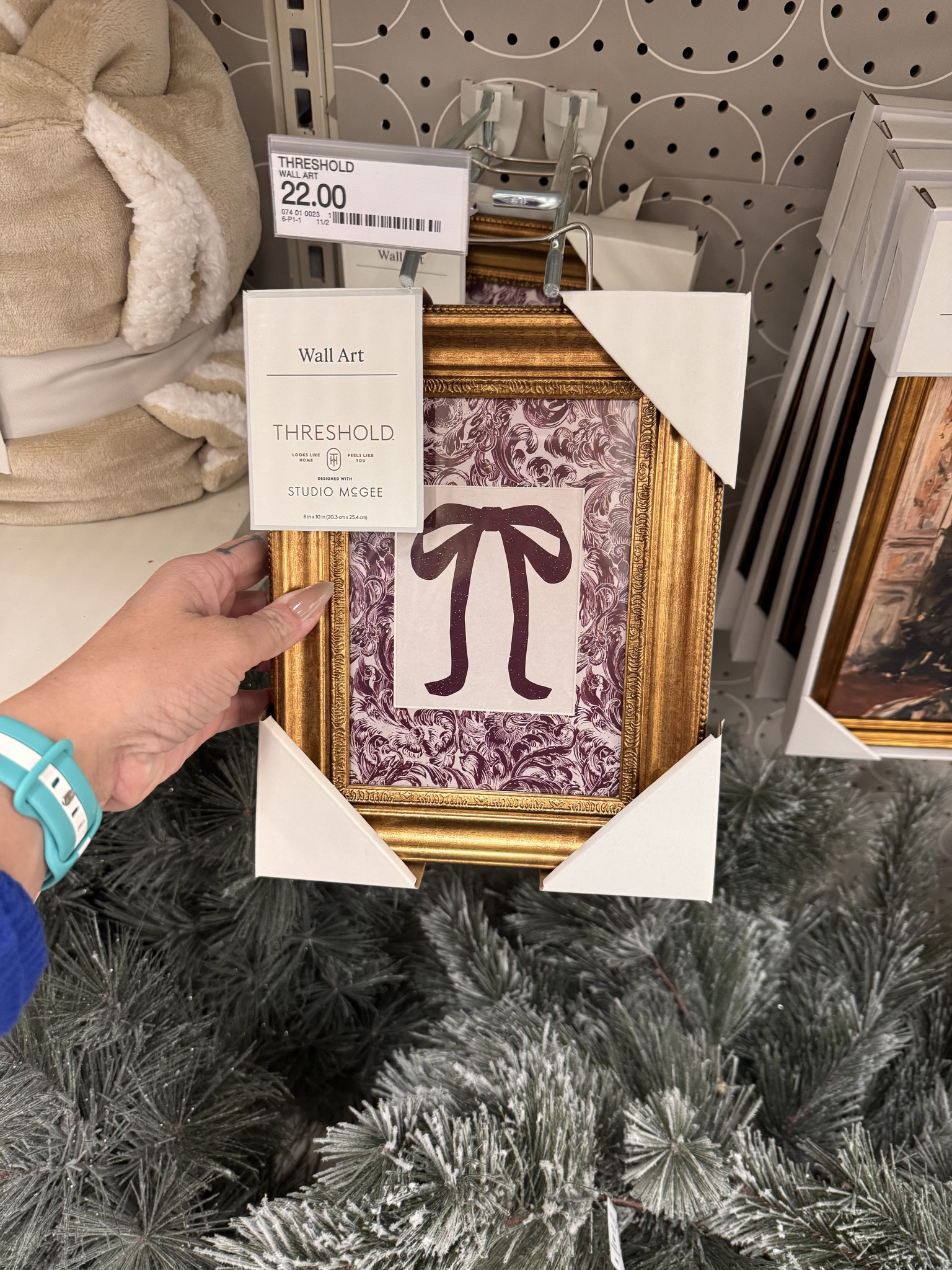 This little picture and frame are SO CUTE! I’m still obsessed with last years bows 

#LTKHoliday #LTKHome #LTKSeasonal