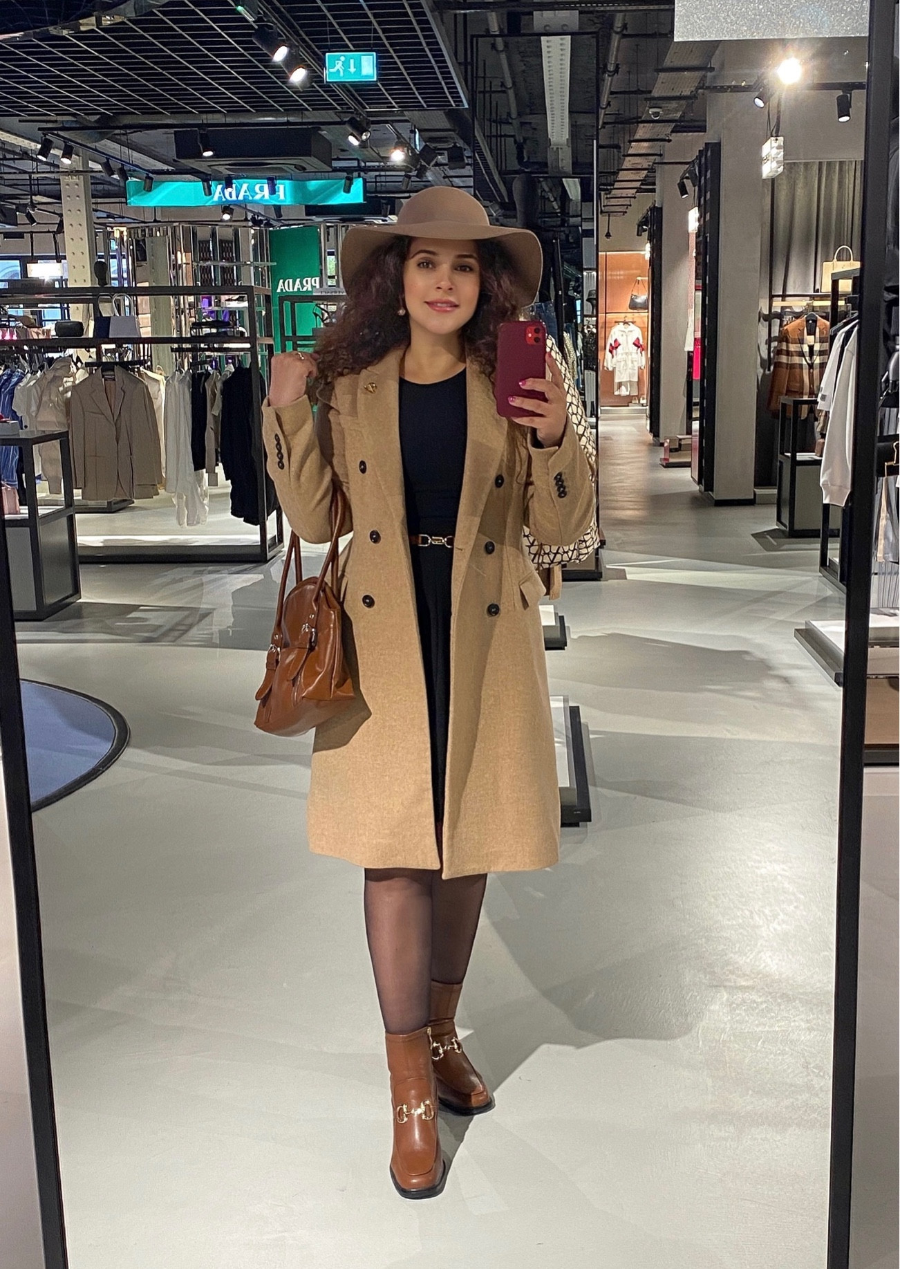 What to wear on your Christmas shopping day out #LTKGift 

#classyfashion #ukfashionblogger #classygirl #classyoutfits #elegantoutfit #timelessfashion #femininestyle #fashiongals #fashionblogger #stylingtips #topfashiontrends #fashiondiary

#LTKGiftGuide #LTKeurope #LTKstyletip