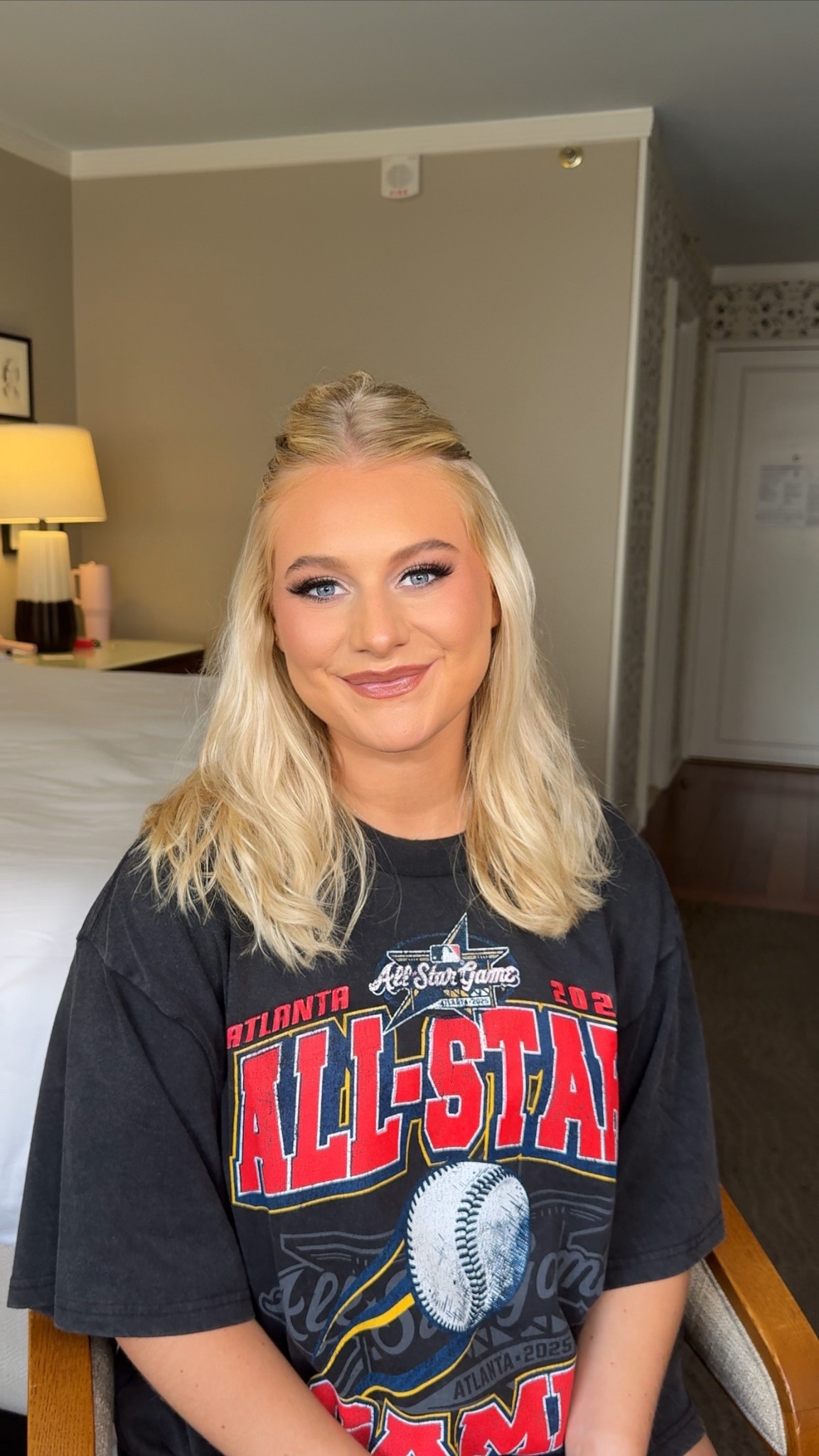 Day 1 for the MLB Allstar Derby started with glowing bronzed looks - a classic! Find everything I used on Sydney here for a long lasting, extreme weather proof makeup ✨

#LTKBeauty #LTKSeasonal